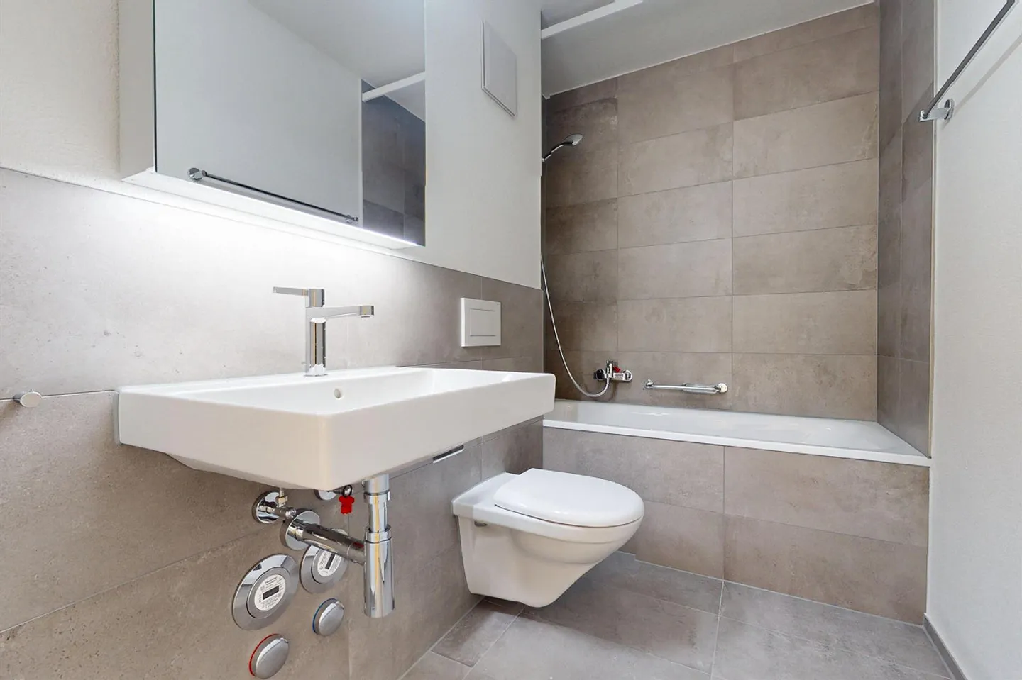 First rental after renovation in the Alt district of Fribourg - Photo 4 of 8