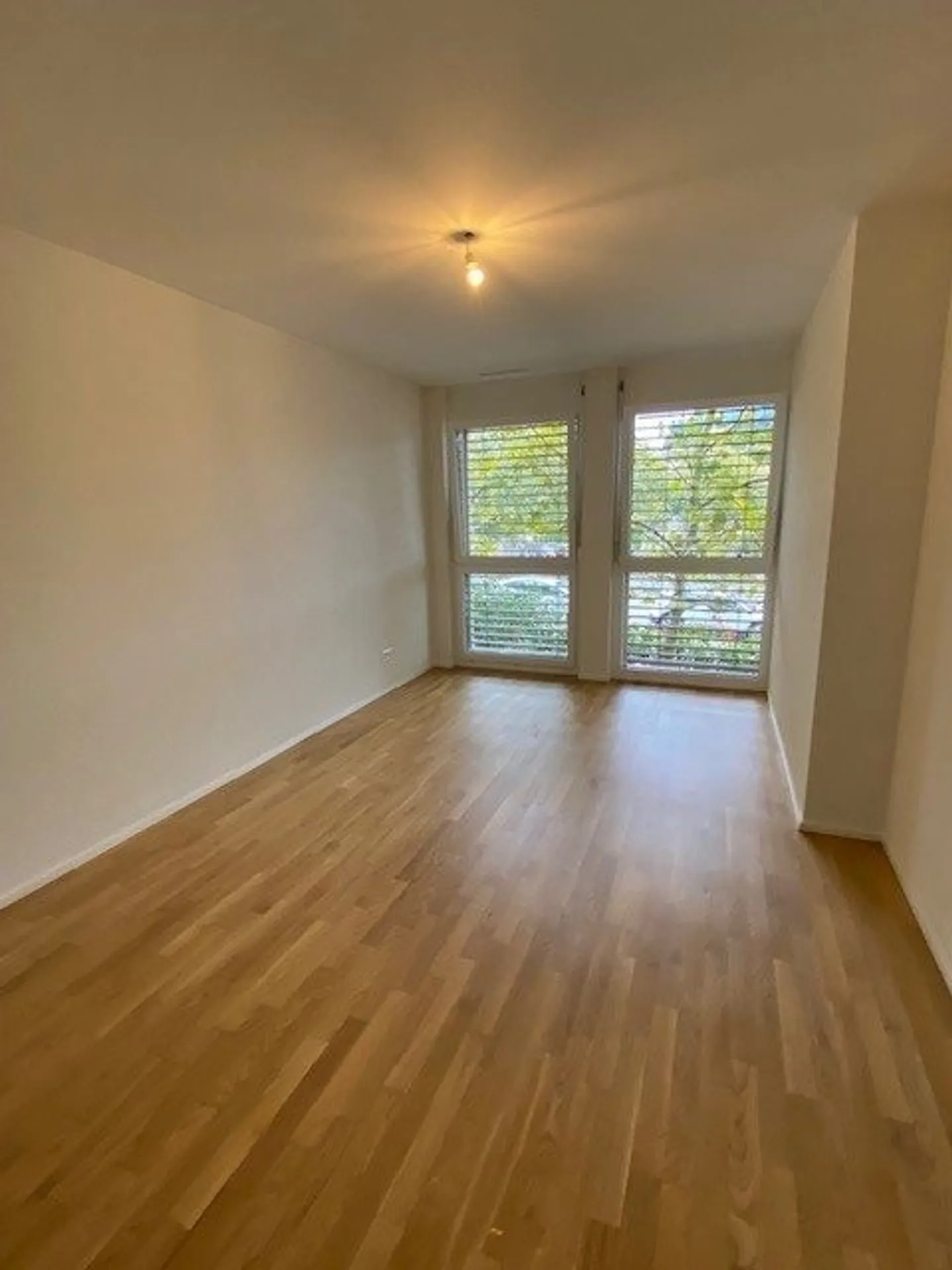 Two and a half room apartment on the first floor in Lausanne - Photo 4 of 6