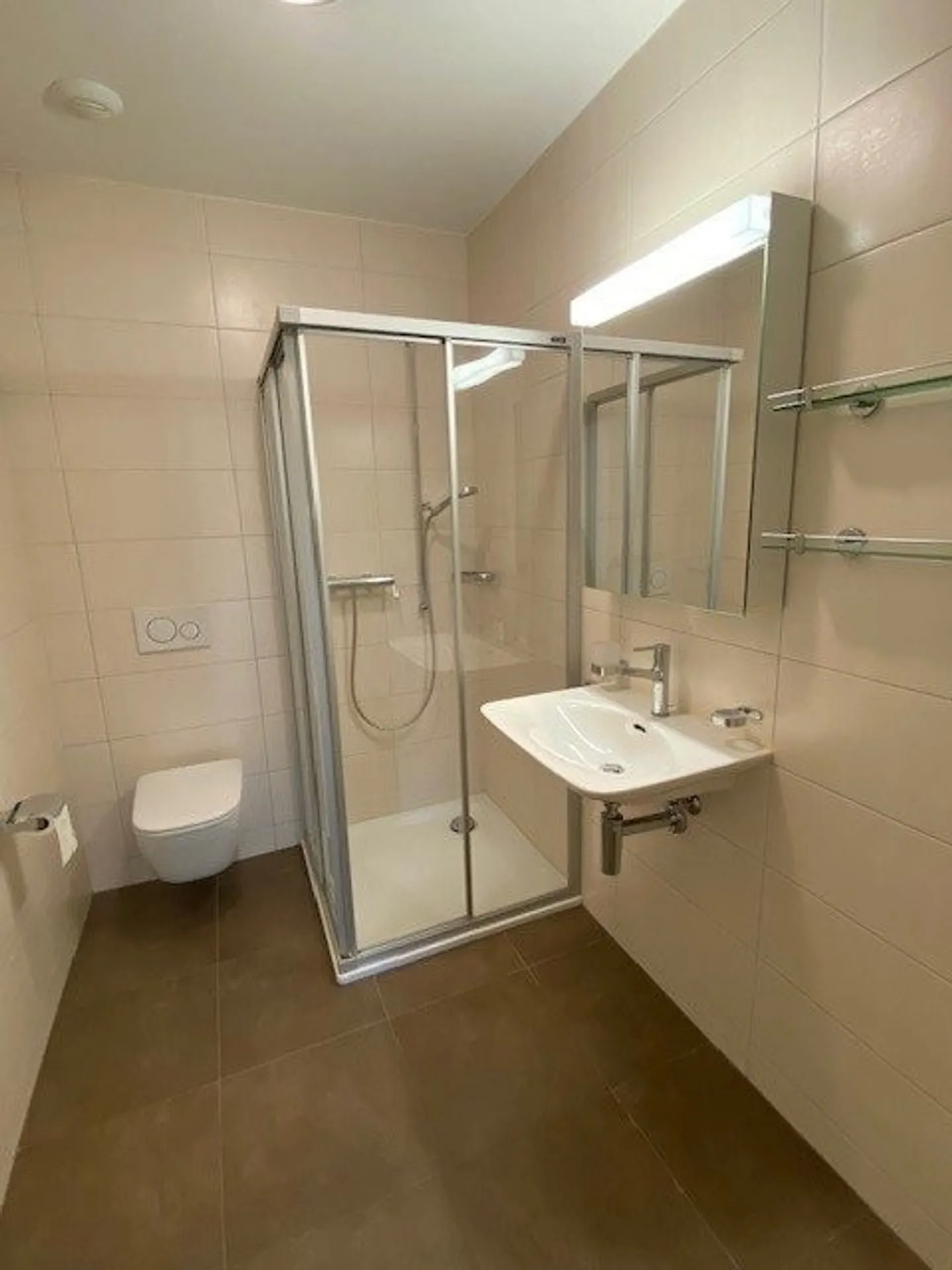 Two and a half room apartment on the first floor in Lausanne - Photo 6 of 6