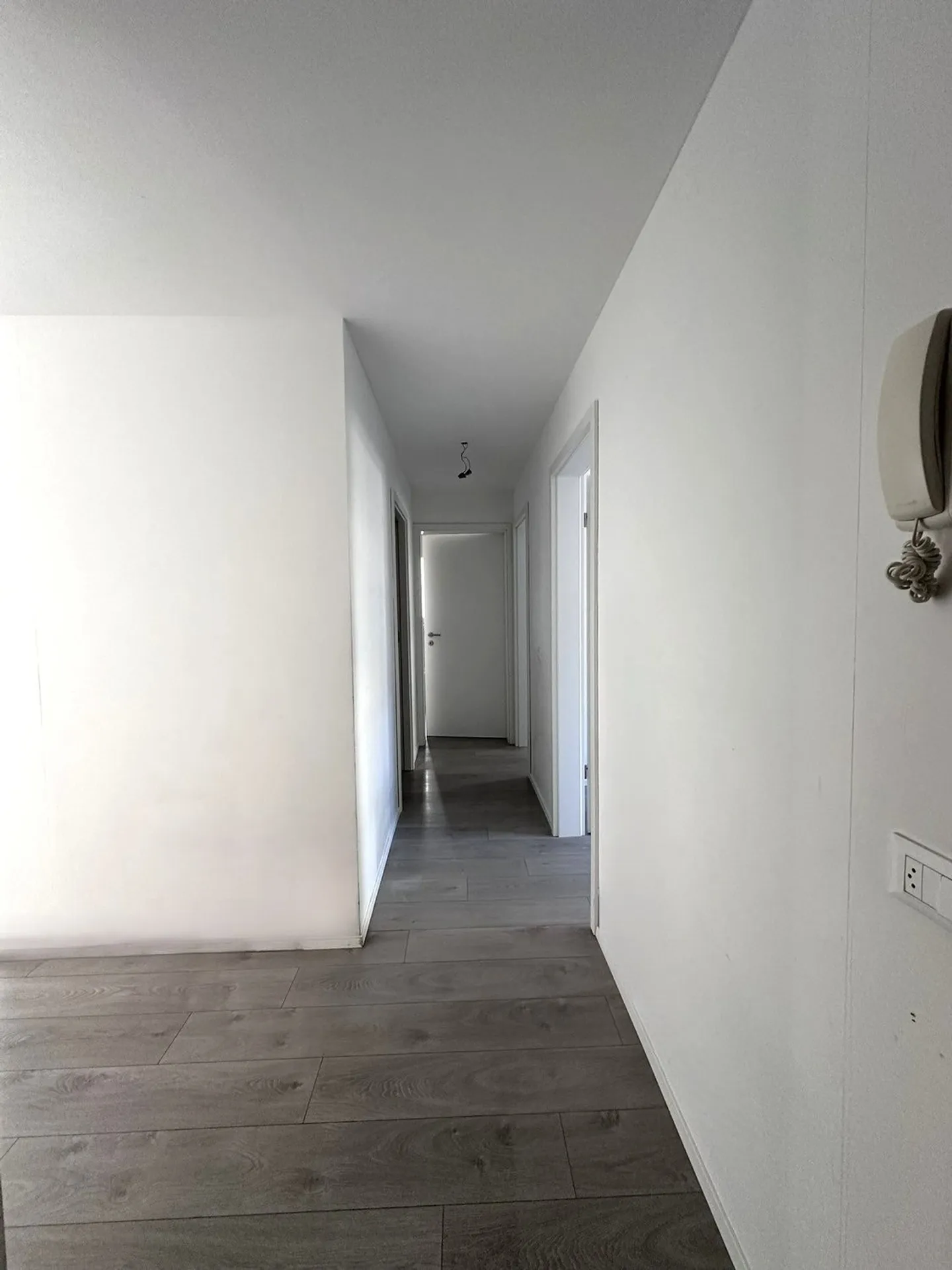 Appartement moderne 3.5 pièces avec jardin à Cadenazzo - Photo 10 sur 20