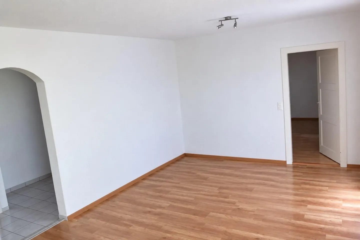 Recherche d'un nouveau locataire ! - Photo 1 sur 7