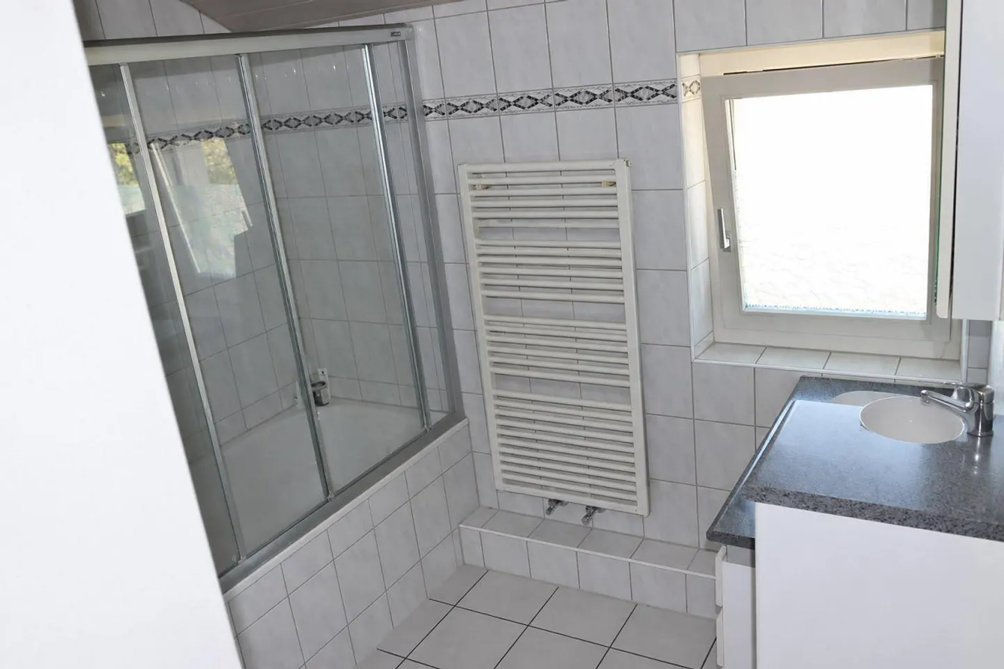 Recherche d'un nouveau locataire ! - Photo 2 sur 7
