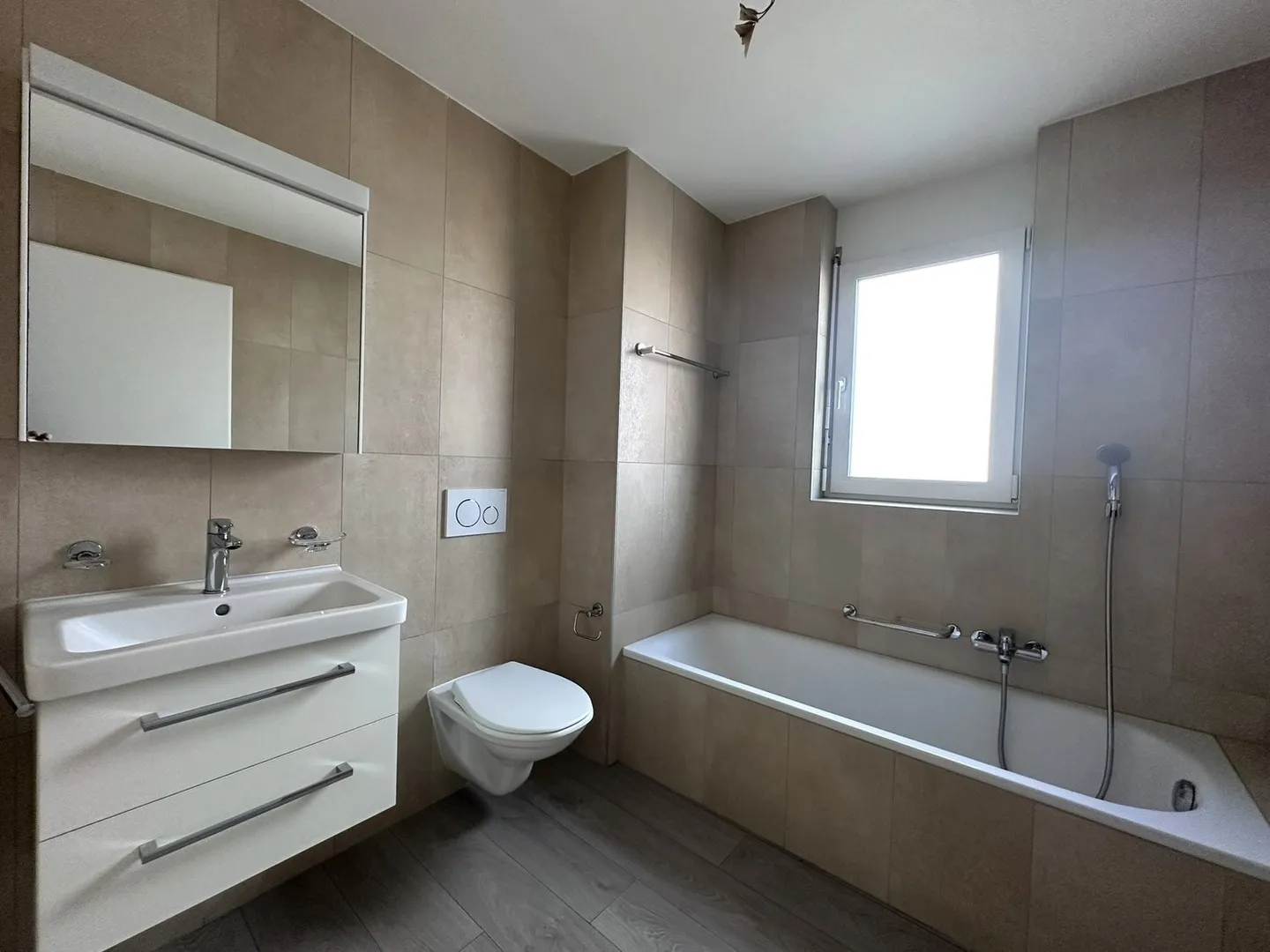 Appartement moderne 3.5 pièces avec jardin à Cadenazzo - Photo 15 sur 20