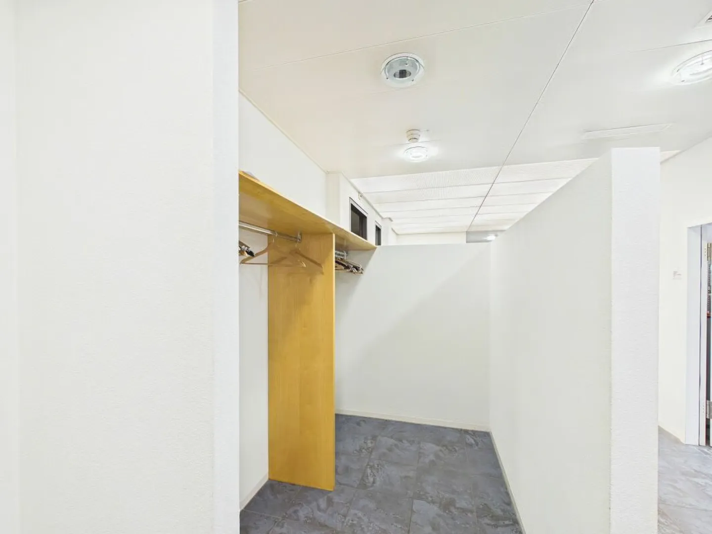 Spacious Office Space in Zürich - Photo 5 of 18