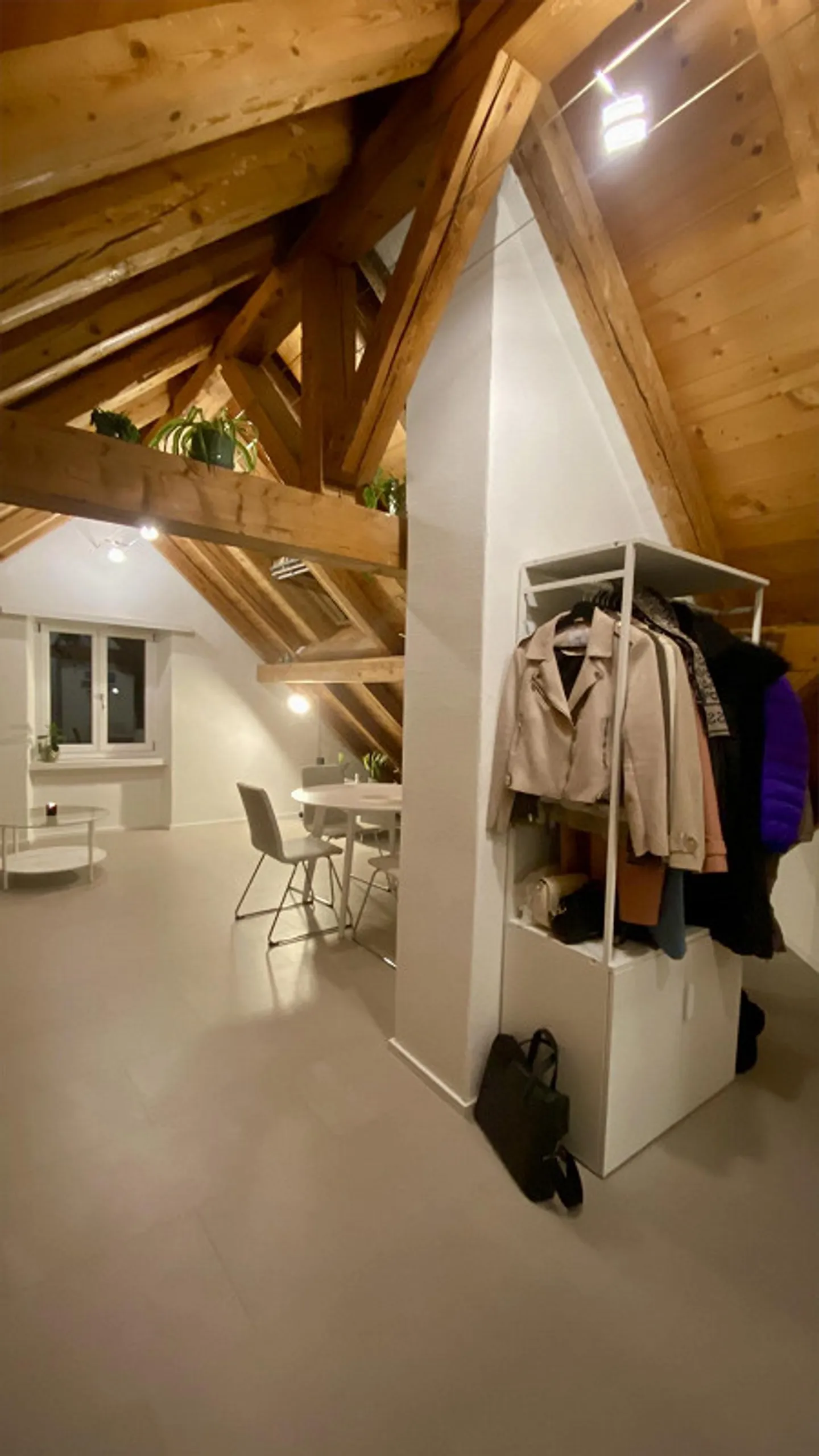 Spacious 2.5 Rooms - Photo 1 of 7