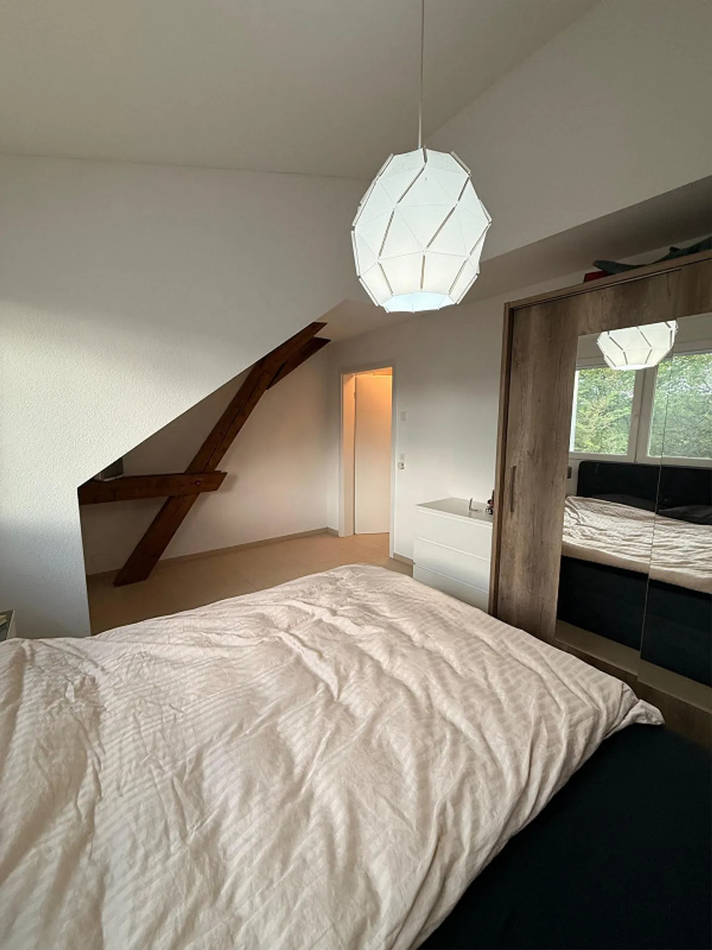 Charmante 3.5-Zimmer Attique - Foto 8 von 13