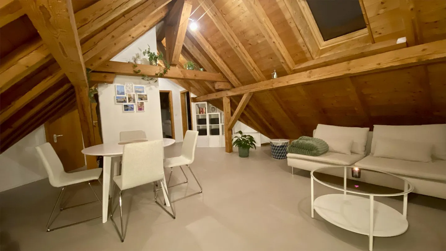 Spacious 2.5 Rooms - Photo 2 of 7