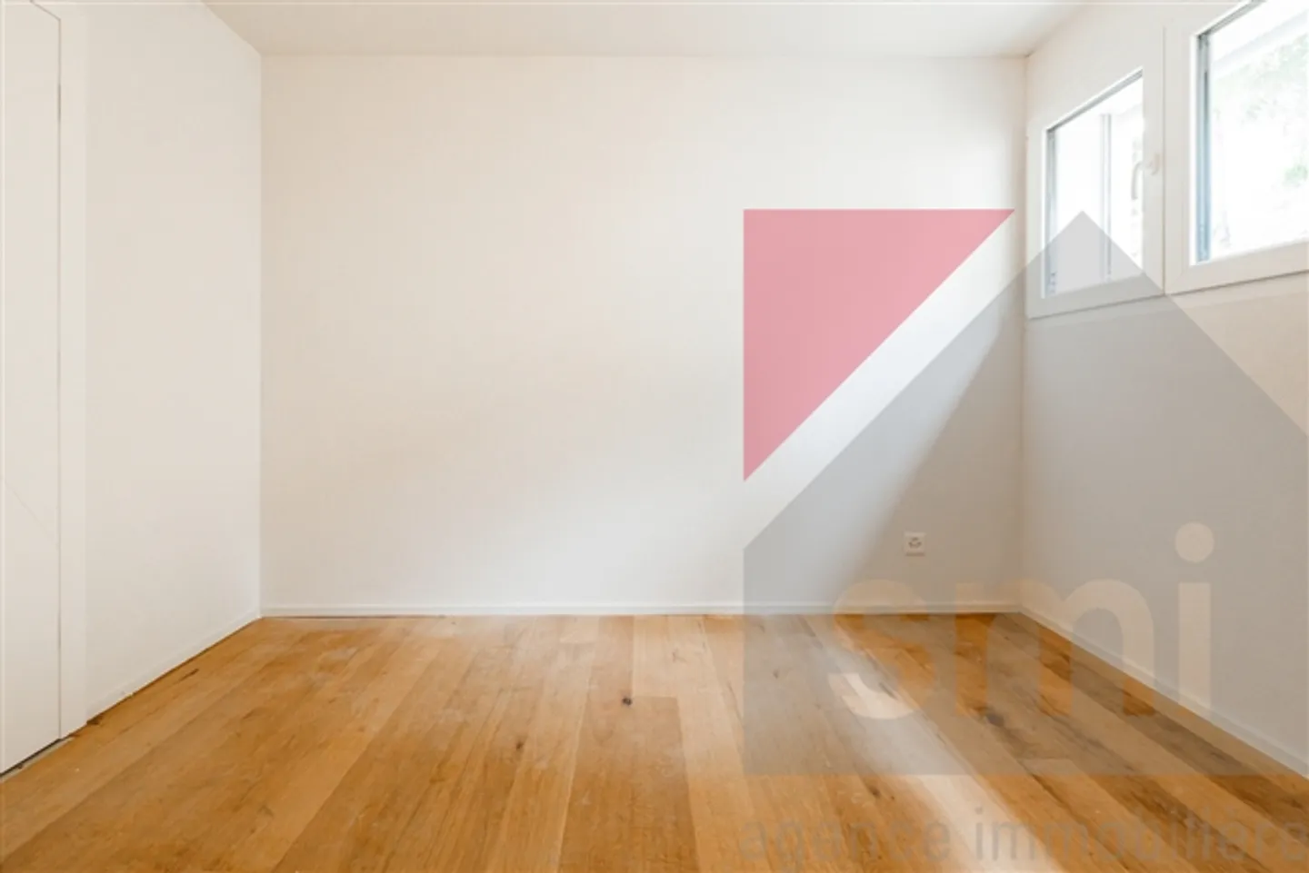 Villa spacieuse de 5 pièces avec des surfaces harmonieuses - Photo 5 sur 13