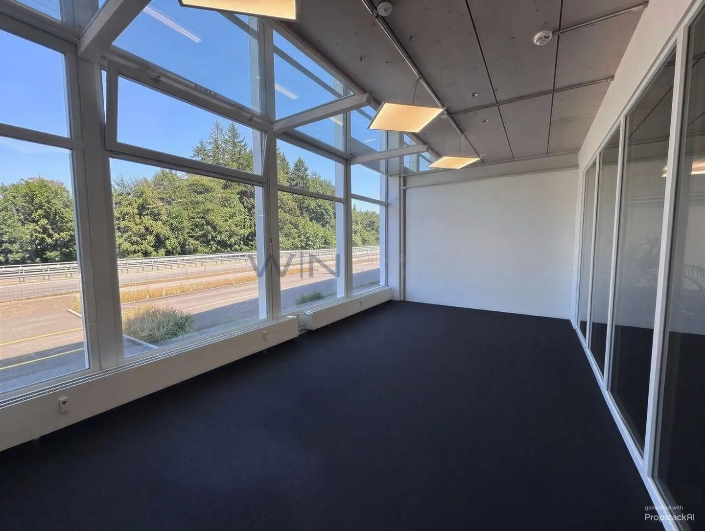Save Taxes & Take Off: Top Office + Showroom - Photo 2 of 8