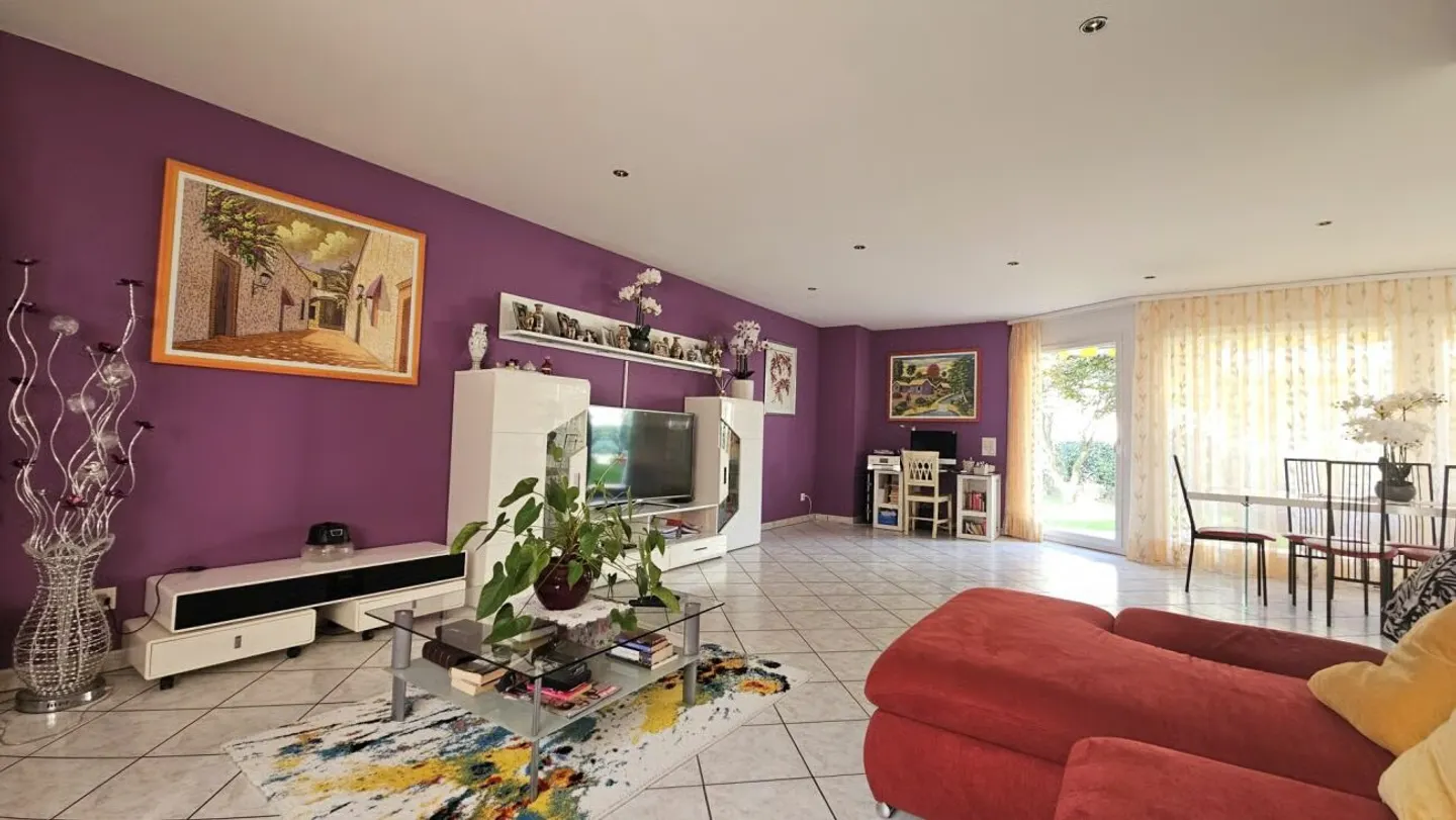 Charming Detached House with Garden - Foto 5 di 13