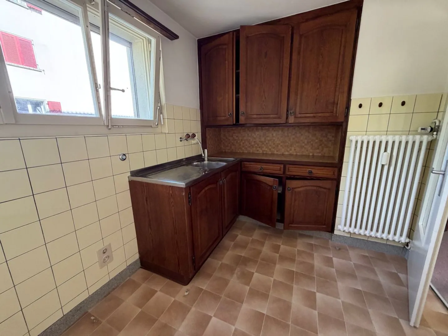 Bright Apartment for Renovation - Photo 4 of 9