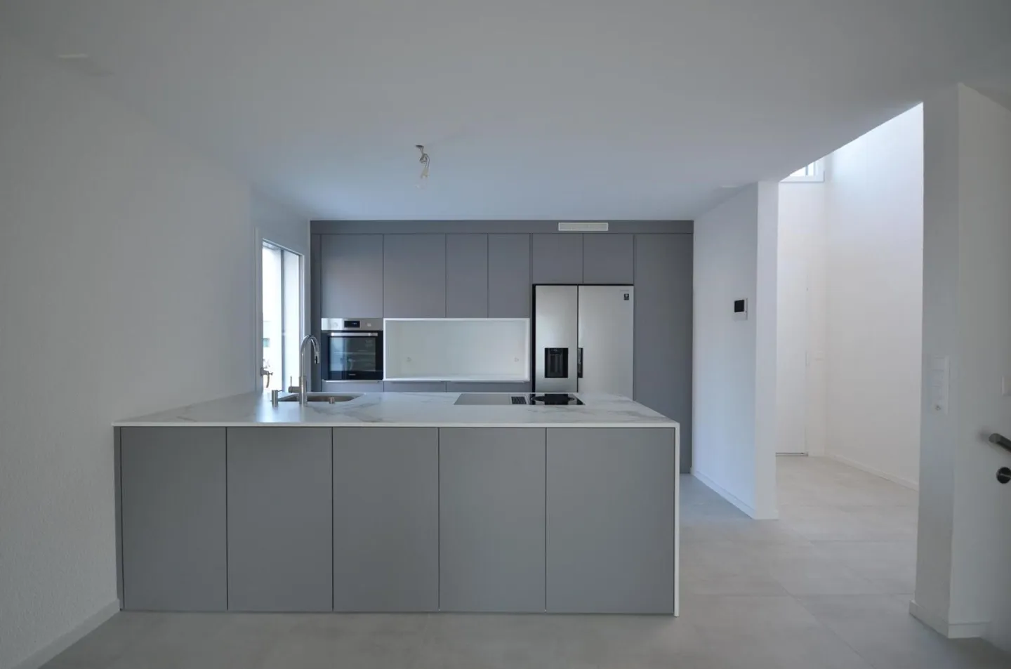 Exclusive semi-detached family house with state-of-the-art technology - Top equipment & 3 outdoor parking spaces - Photo 2 of 17