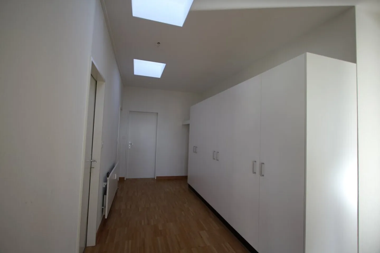 Ampio appartamento di 5.0 stanze con terrazza sul tetto e vista panoramica - Foto 8 di 9