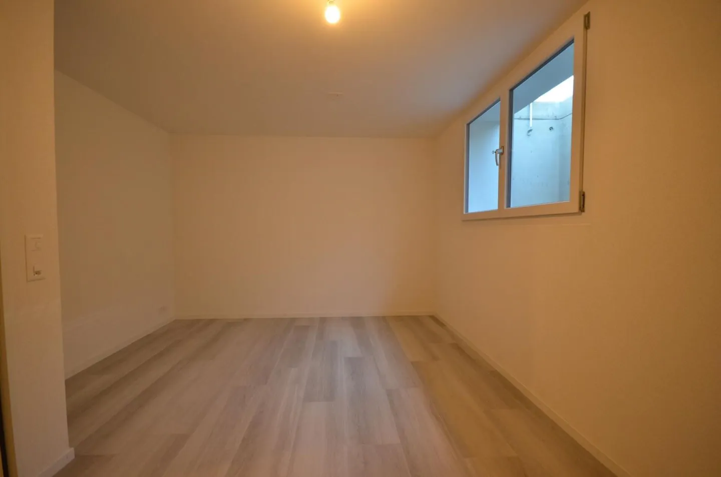 Exclusive semi-detached family house with state-of-the-art technology - Top equipment & 3 outdoor parking spaces - Photo 9 of 17