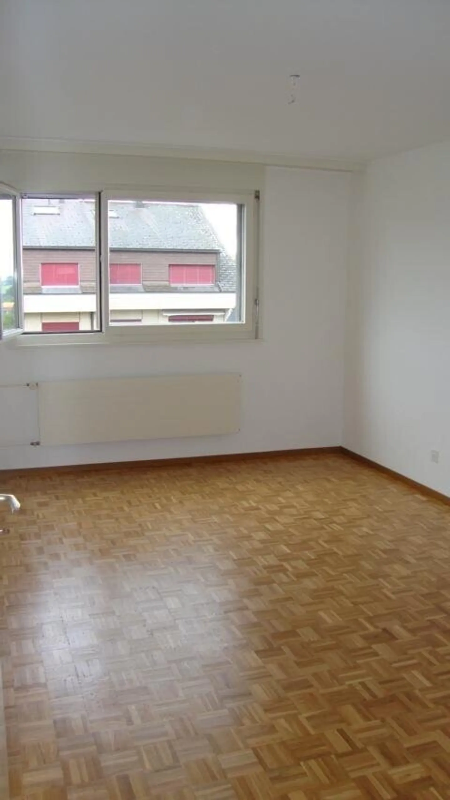 3.5 rooms in a very family-friendly neighborhood close to all amenities - Photo 7 of 10