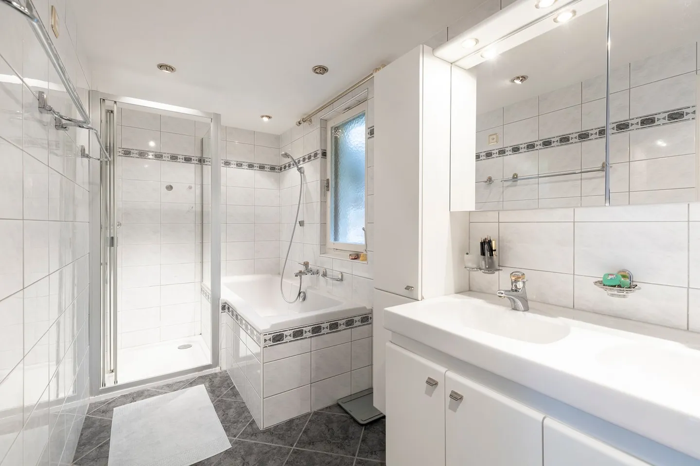 Charmantes Mehrgenerationenhaus - Foto 8 von 10