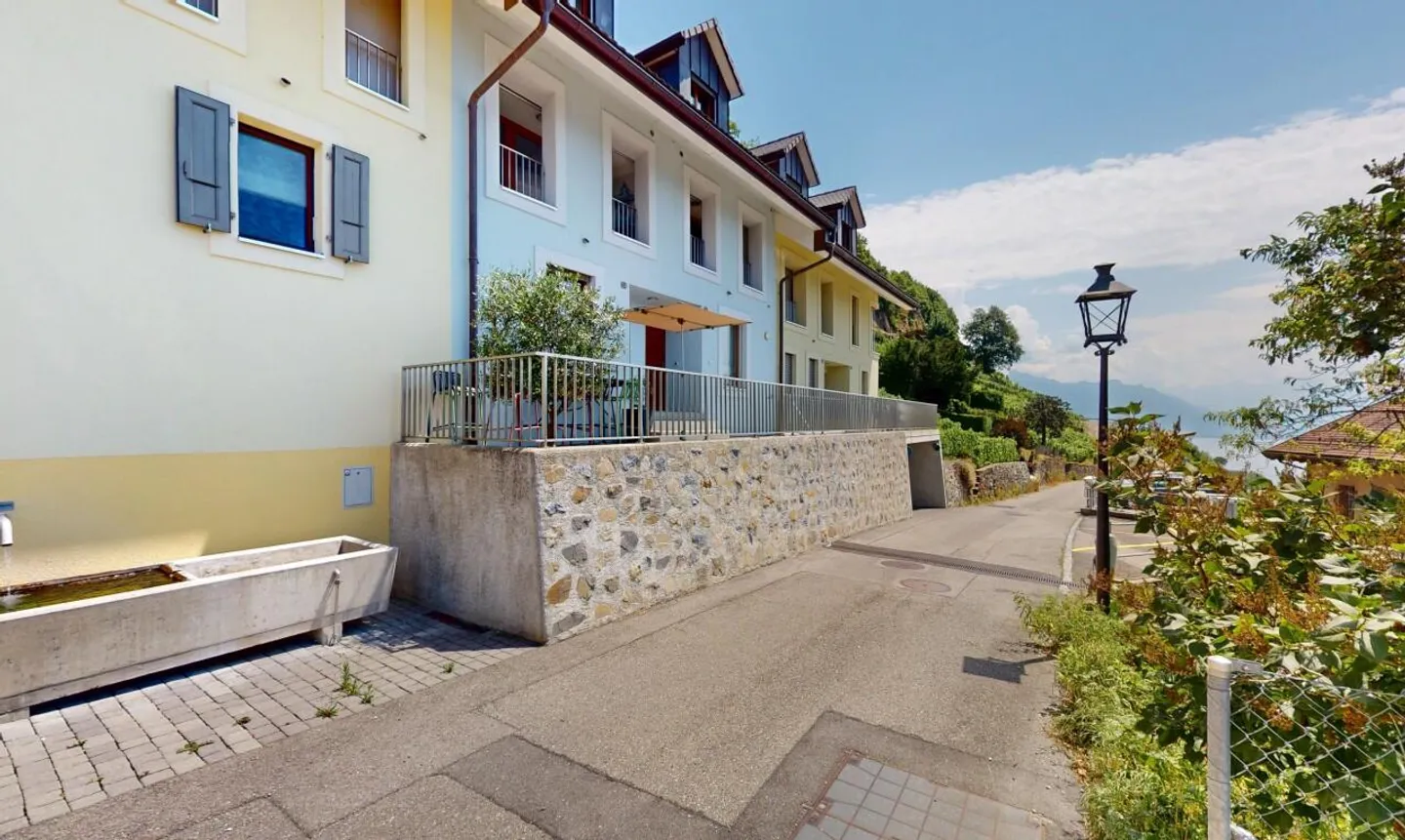 Wunderschönes Reihenhaus mit Seeblick in Saint-Saphorin - Foto 1 von 13