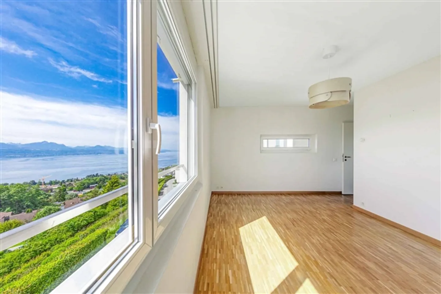«Luxus-Apartment mit privatem Aufzug und Seeblick» - Foto 5 von 11