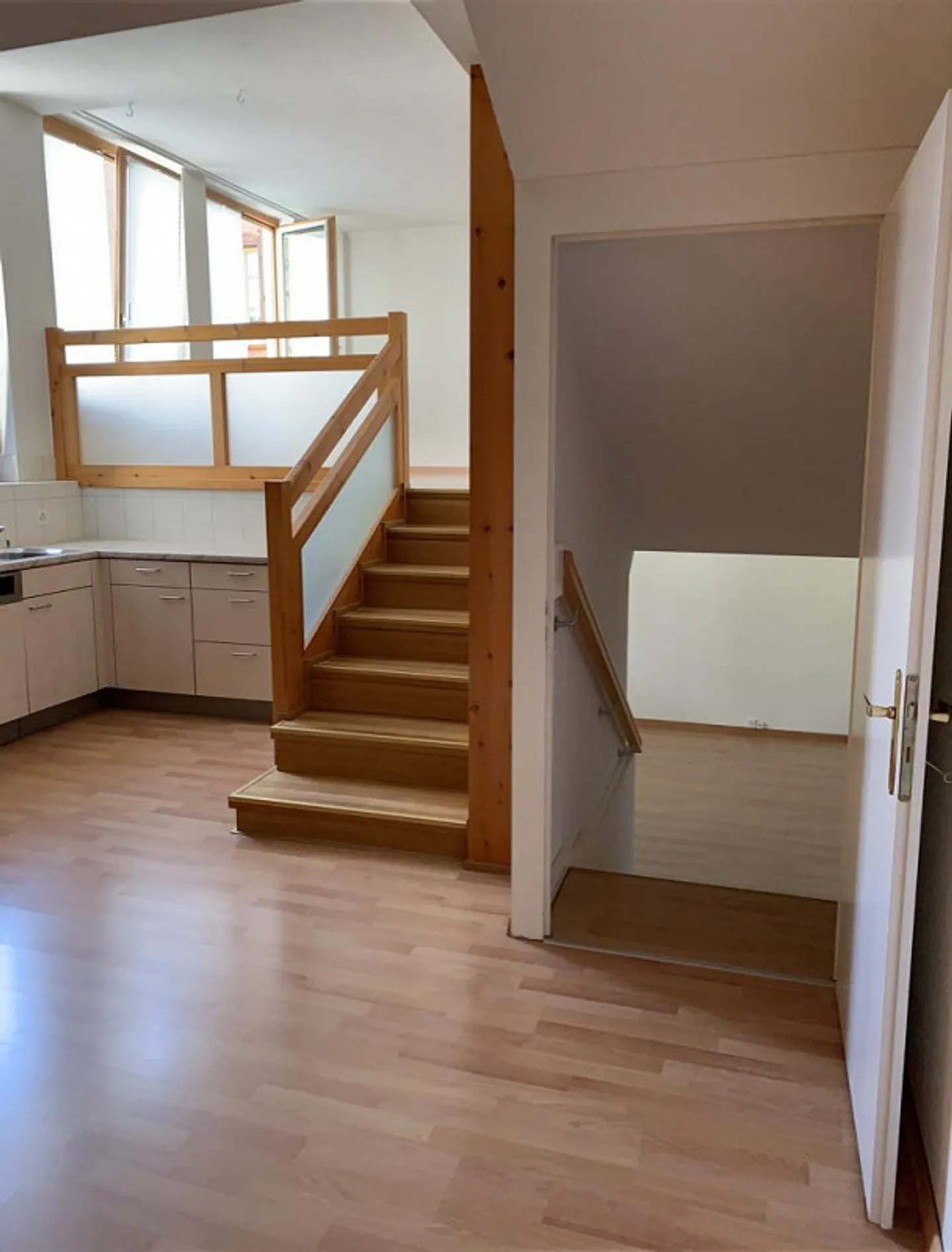 Spacious 4-room apartment in the center of Davos Dorf (1.4.26 to 31.3.27) - Photo 7 of 12