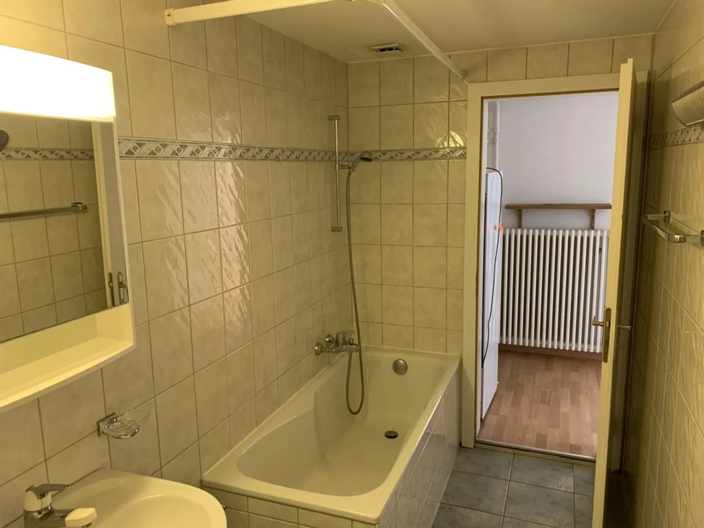 Spacious 4-room apartment in the center of Davos Dorf (1.4.26 to 31.3.27) - Photo 12 of 12