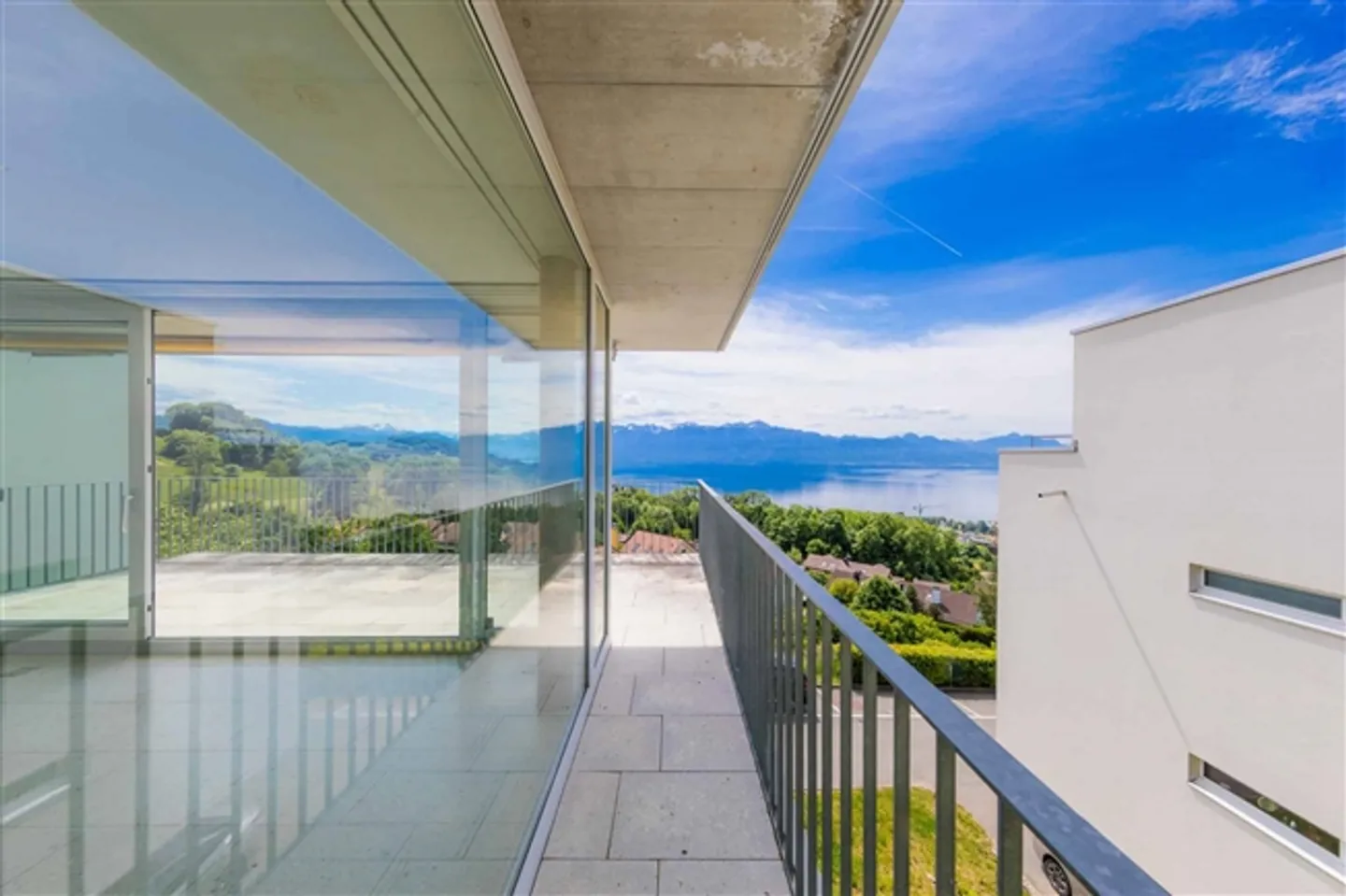 «Luxus-Apartment mit privatem Aufzug und Seeblick» - Foto 7 von 11