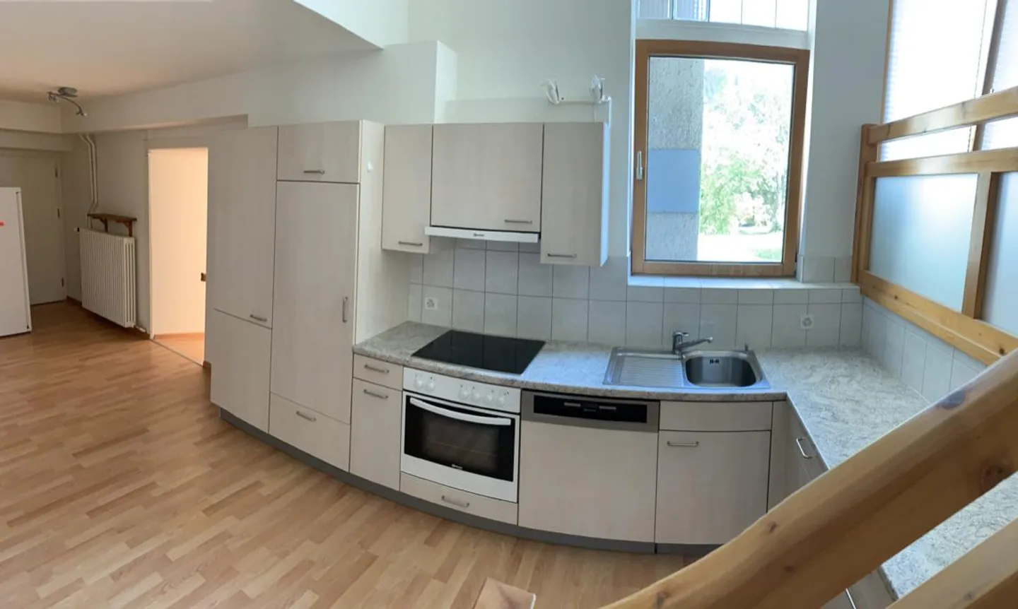 Spacious 4-room apartment in the center of Davos Dorf (1.4.26 to 31.3.27) - Photo 6 of 12