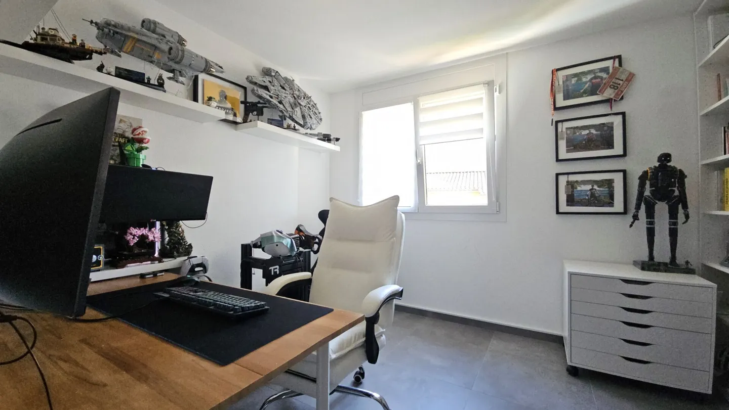 4.5-ZIMMER-WOHNUNG MIT GARTEN IN LUMINO - Foto 10 von 14