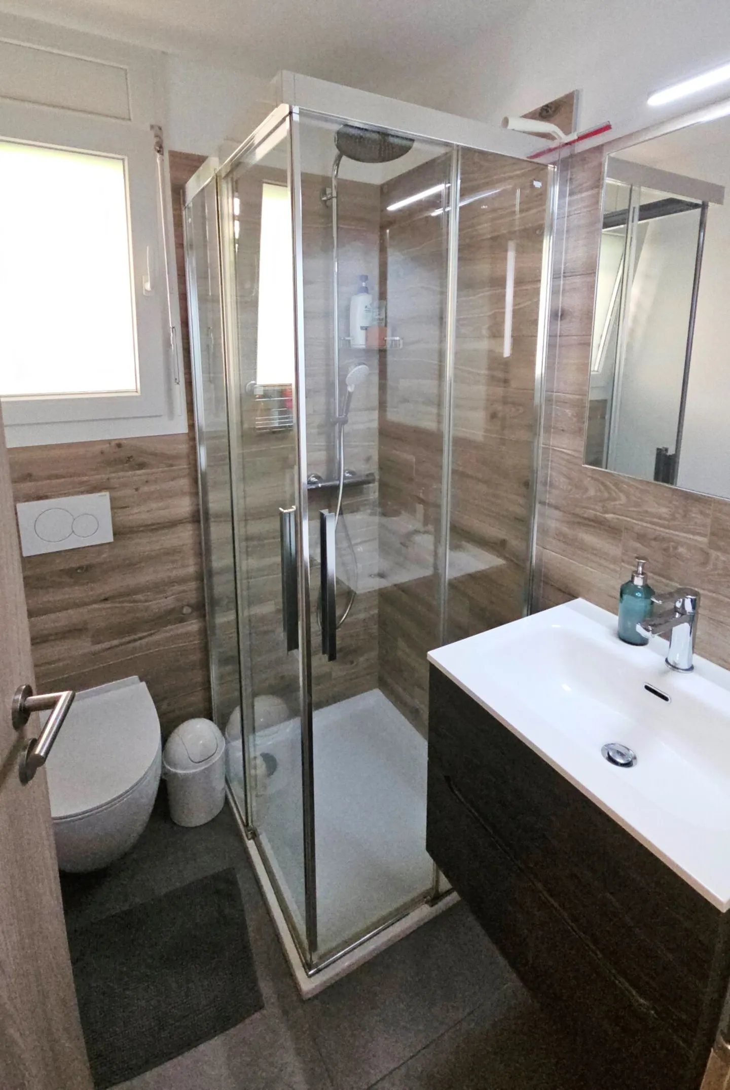 4.5-ZIMMER-WOHNUNG MIT GARTEN IN LUMINO - Foto 13 von 14