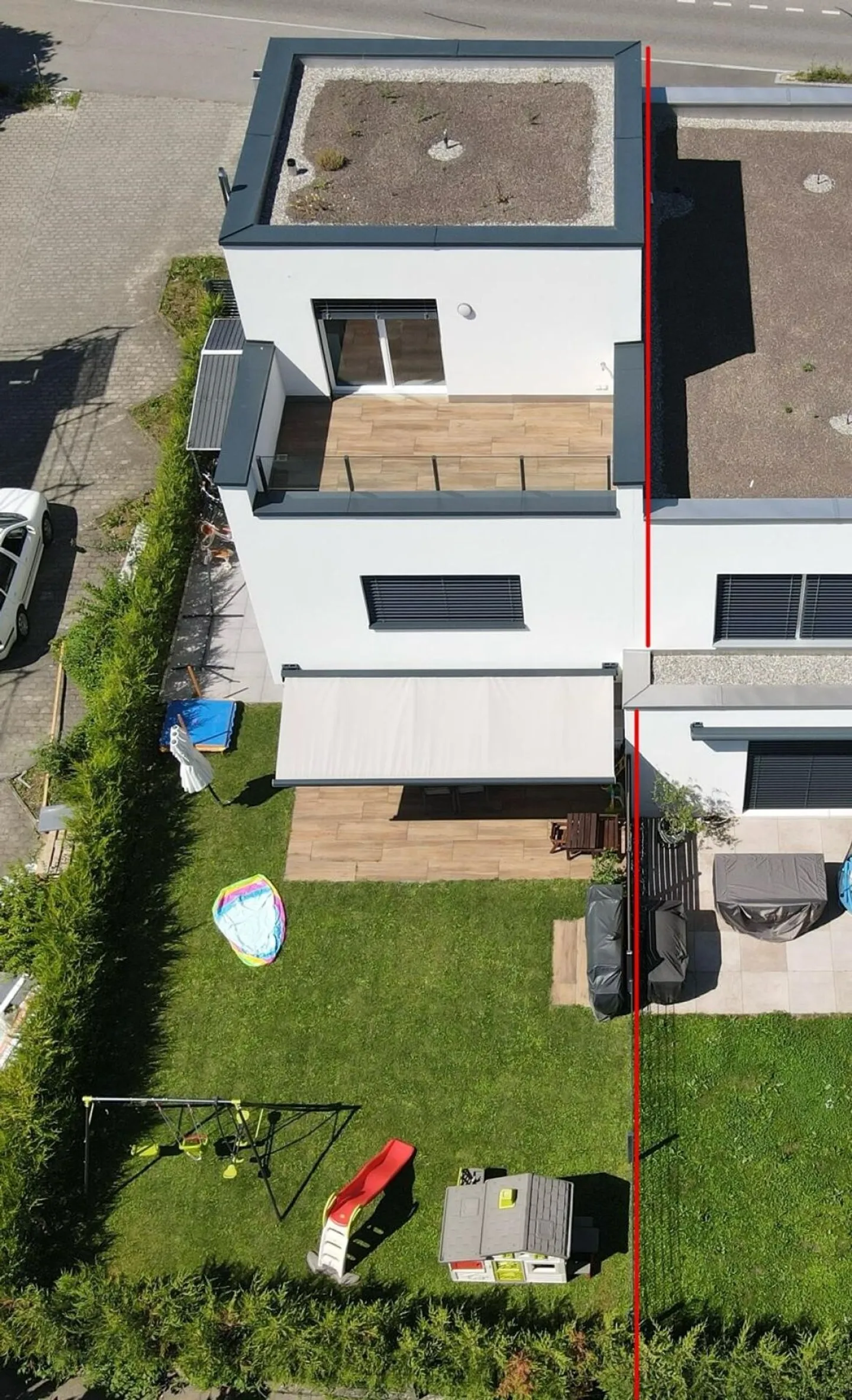 Exclusive semi-detached family house with state-of-the-art technology - Top equipment & 3 outdoor parking spaces - Photo 16 of 17