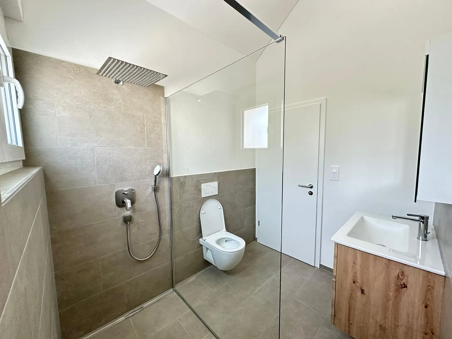 Modern Semi-Detached House in Untereggen - Photo 6 of 21