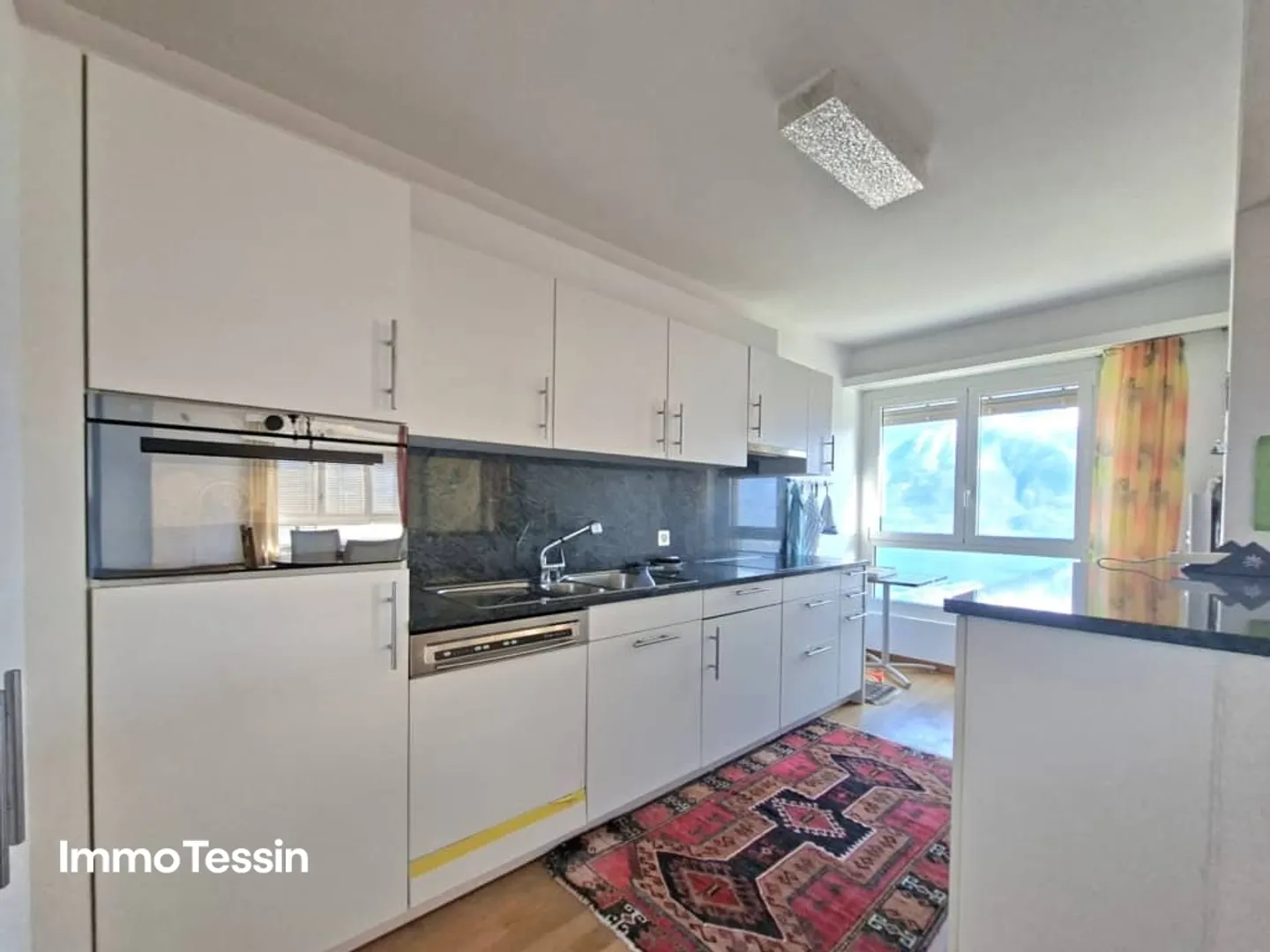 LOCARNO-MONTI: Large & modern apartment with fantastic 180° panoramic lake view over Lake Maggiore - Photo 10 of 13