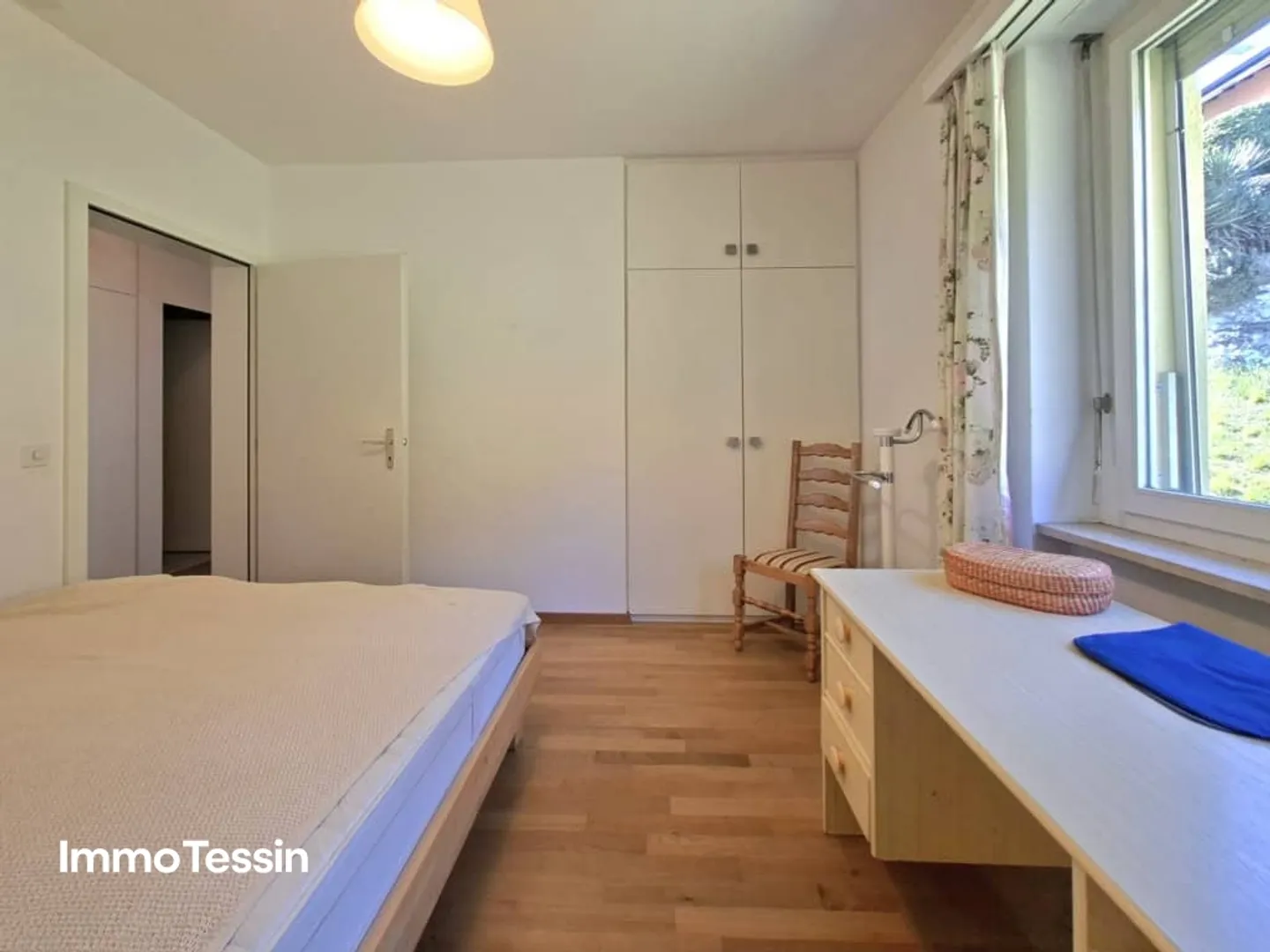 LOCARNO-MONTI: Large & modern apartment with fantastic 180° panoramic lake view over Lake Maggiore - Photo 12 of 13