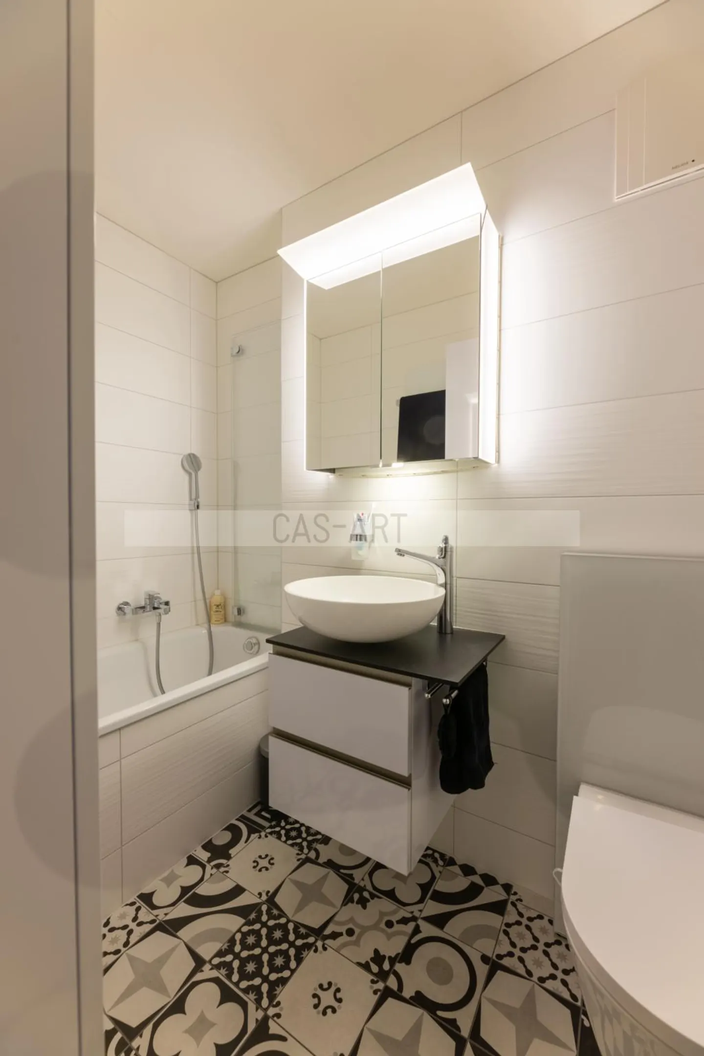 Charming Family Home in Quiet Area - Photo 14 of 18