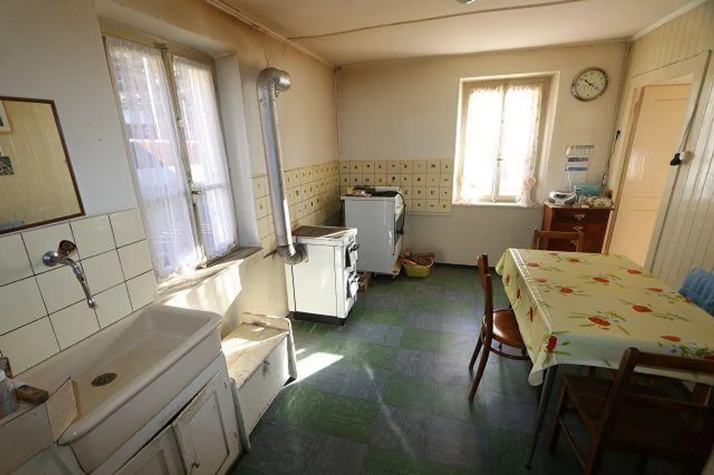 Casa bifamiliare con due appartamenti di 4 locali ristrutturati - Foto 5 di 24