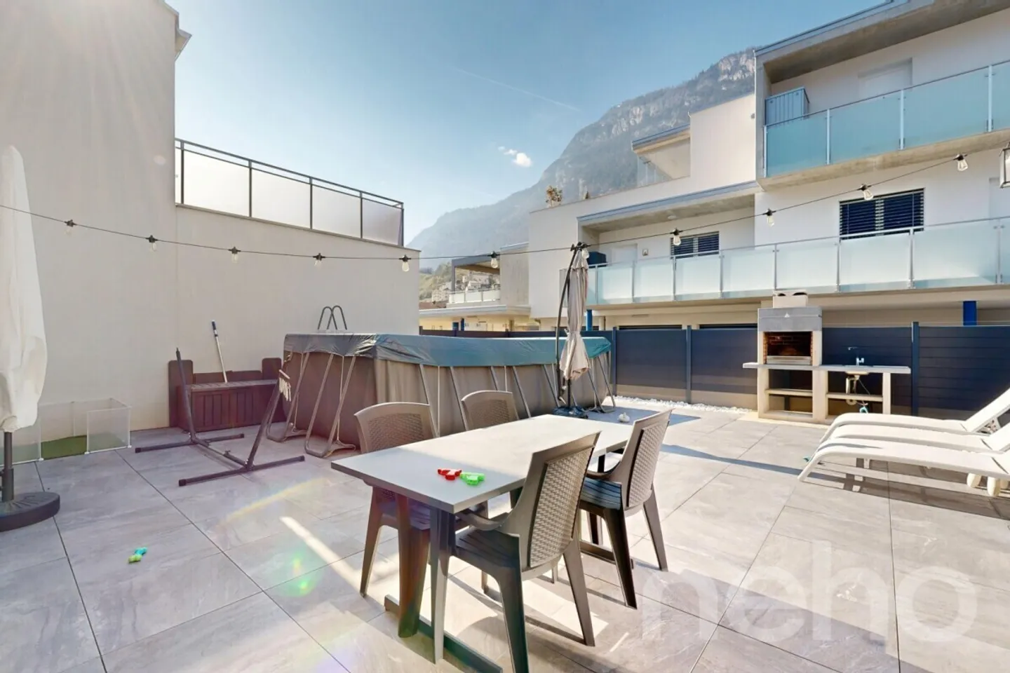 Superb semi-detached house with large terrace - Photo 7 of 12