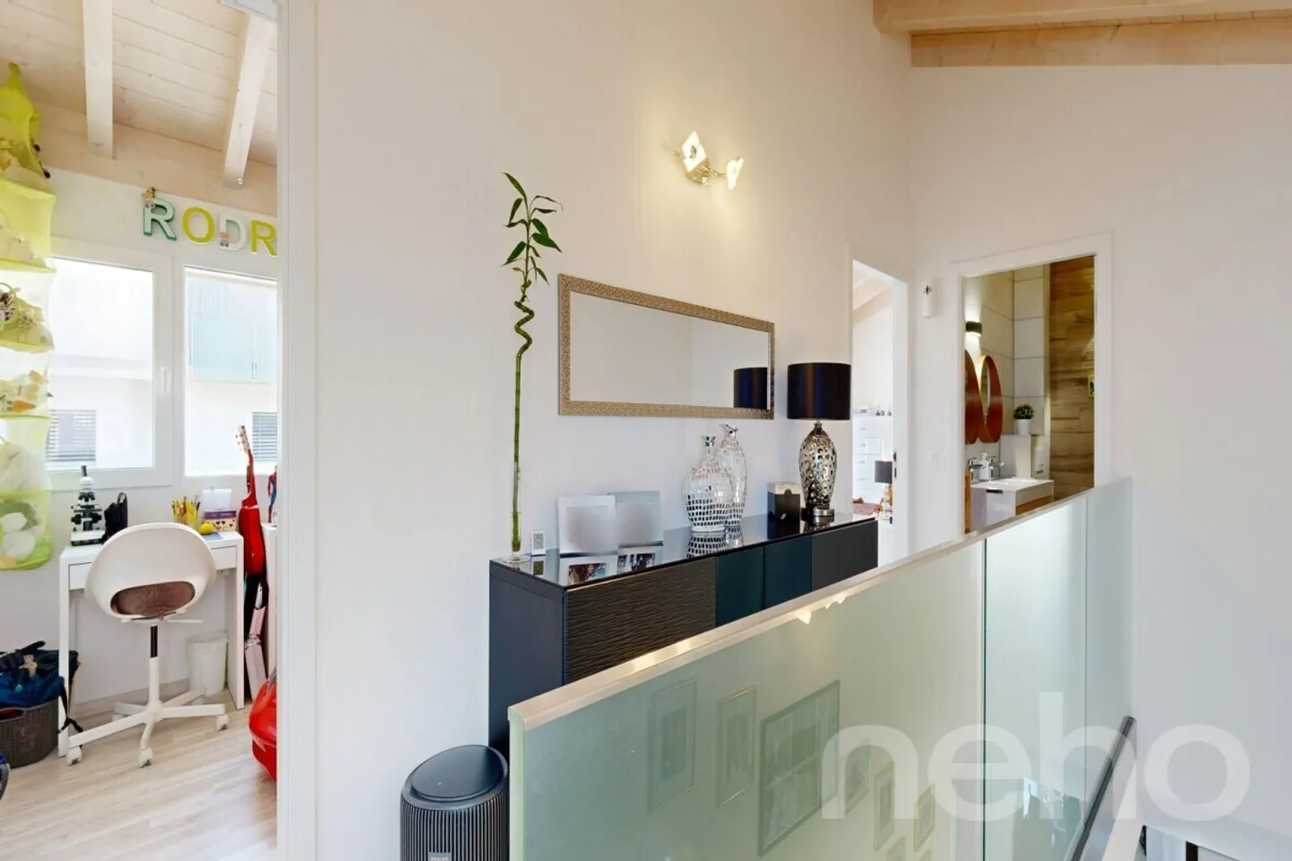 Superb semi-detached house with large terrace - Photo 11 of 12