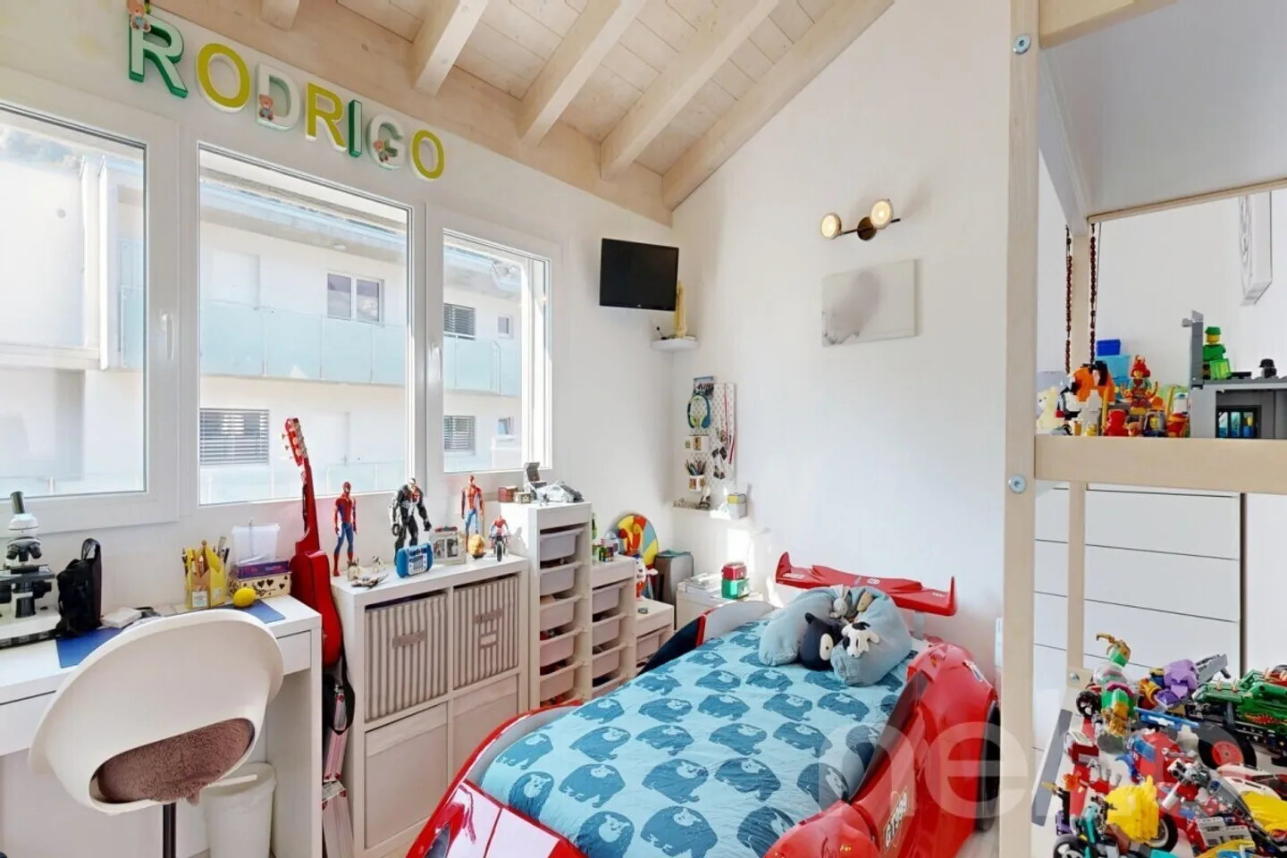 Superb semi-detached house with large terrace - Photo 12 of 12