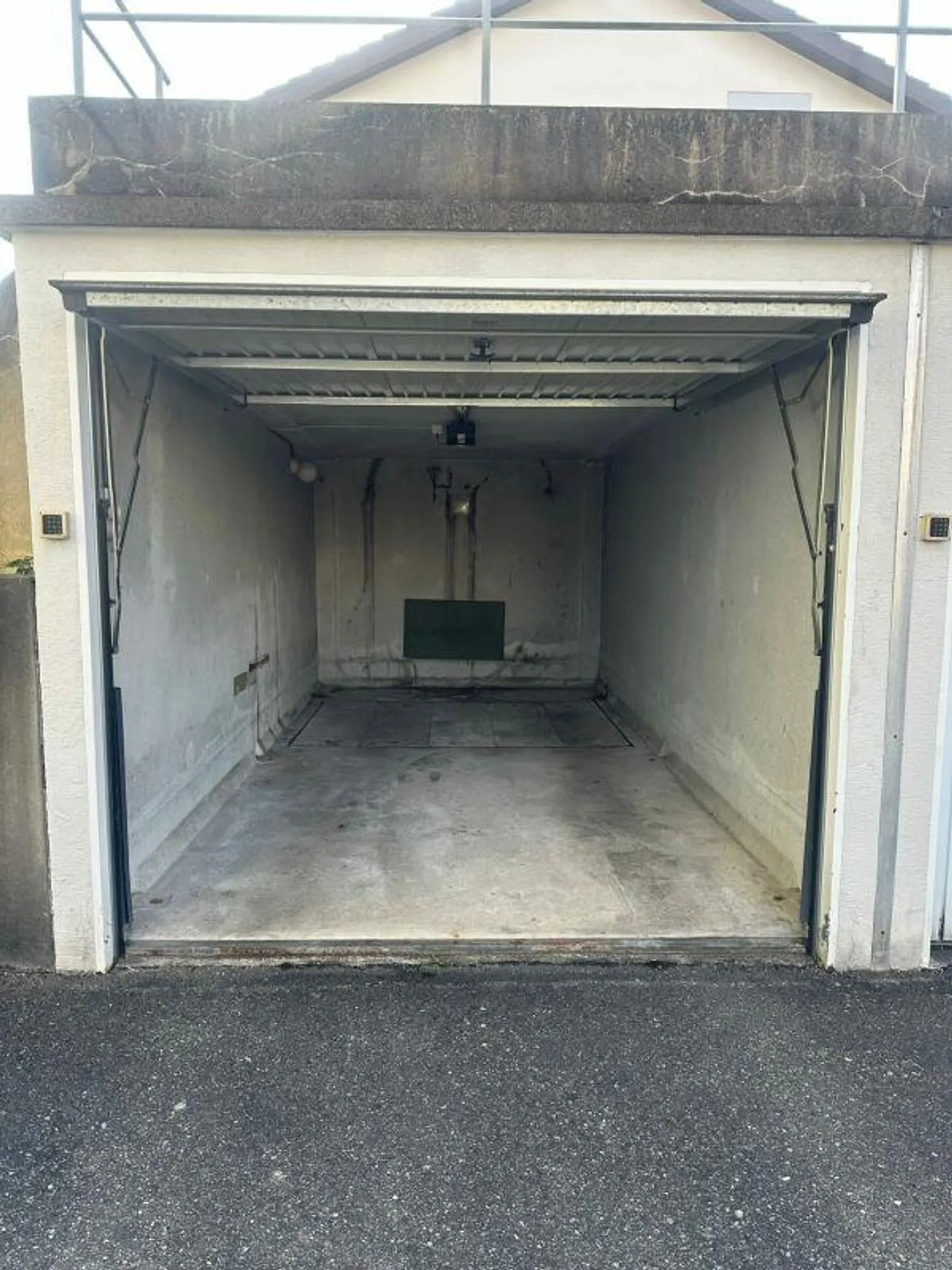 Single Garage for Rent - Photo 2 of 3