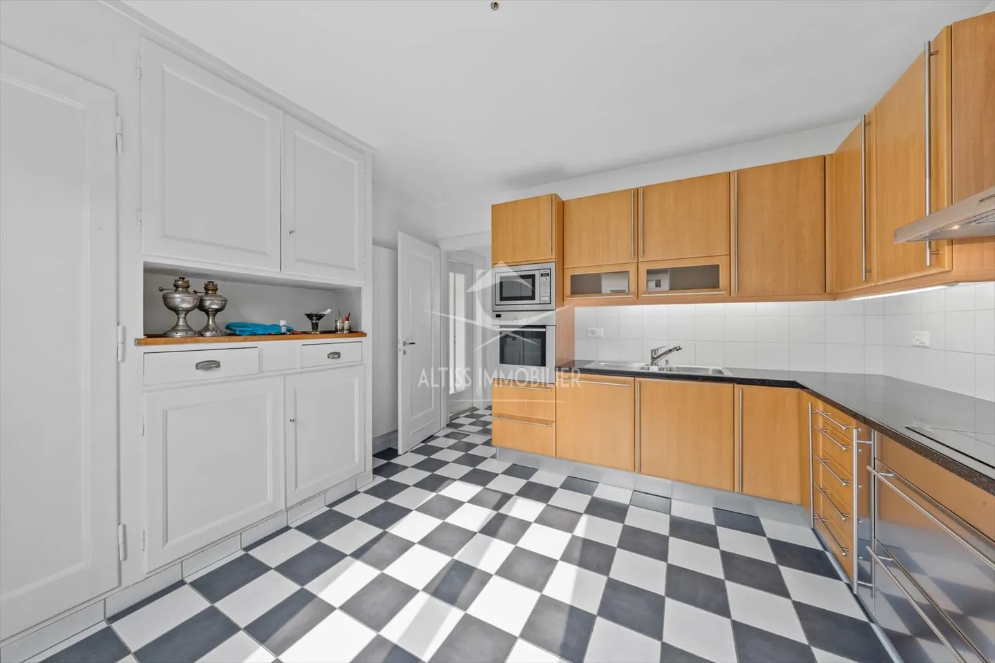 7-room House - Photo 3 of 13