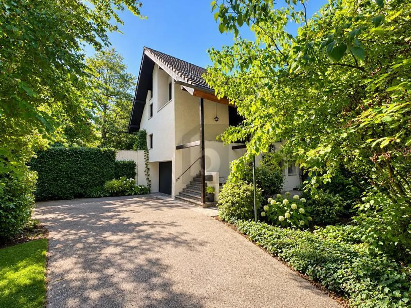 Exklusive Villa mit fantastischer Aussicht - Foto 2 von 6