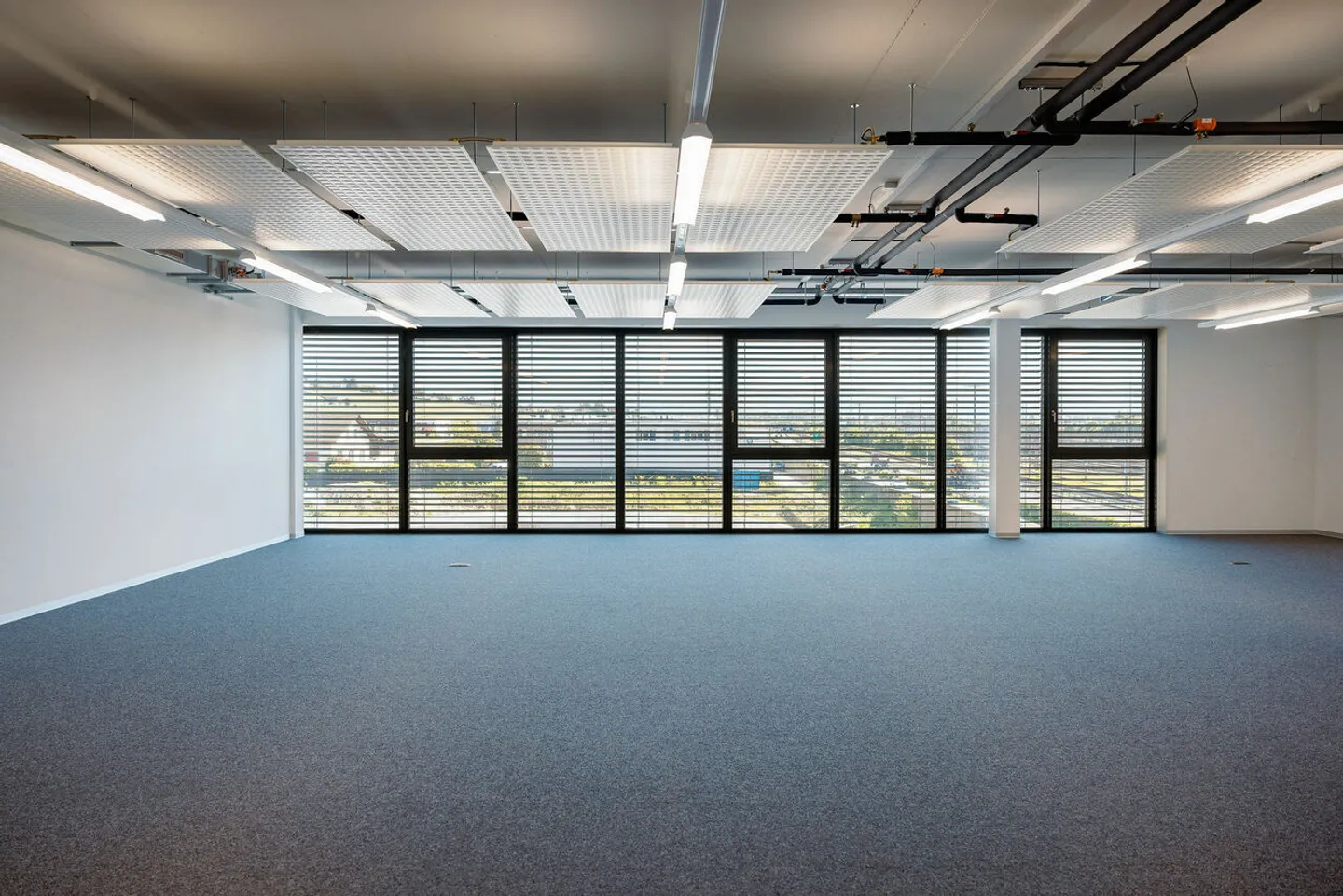 "IDEAL PARK" - Bureau de 1'460 m2 - Photo 4 sur 7
