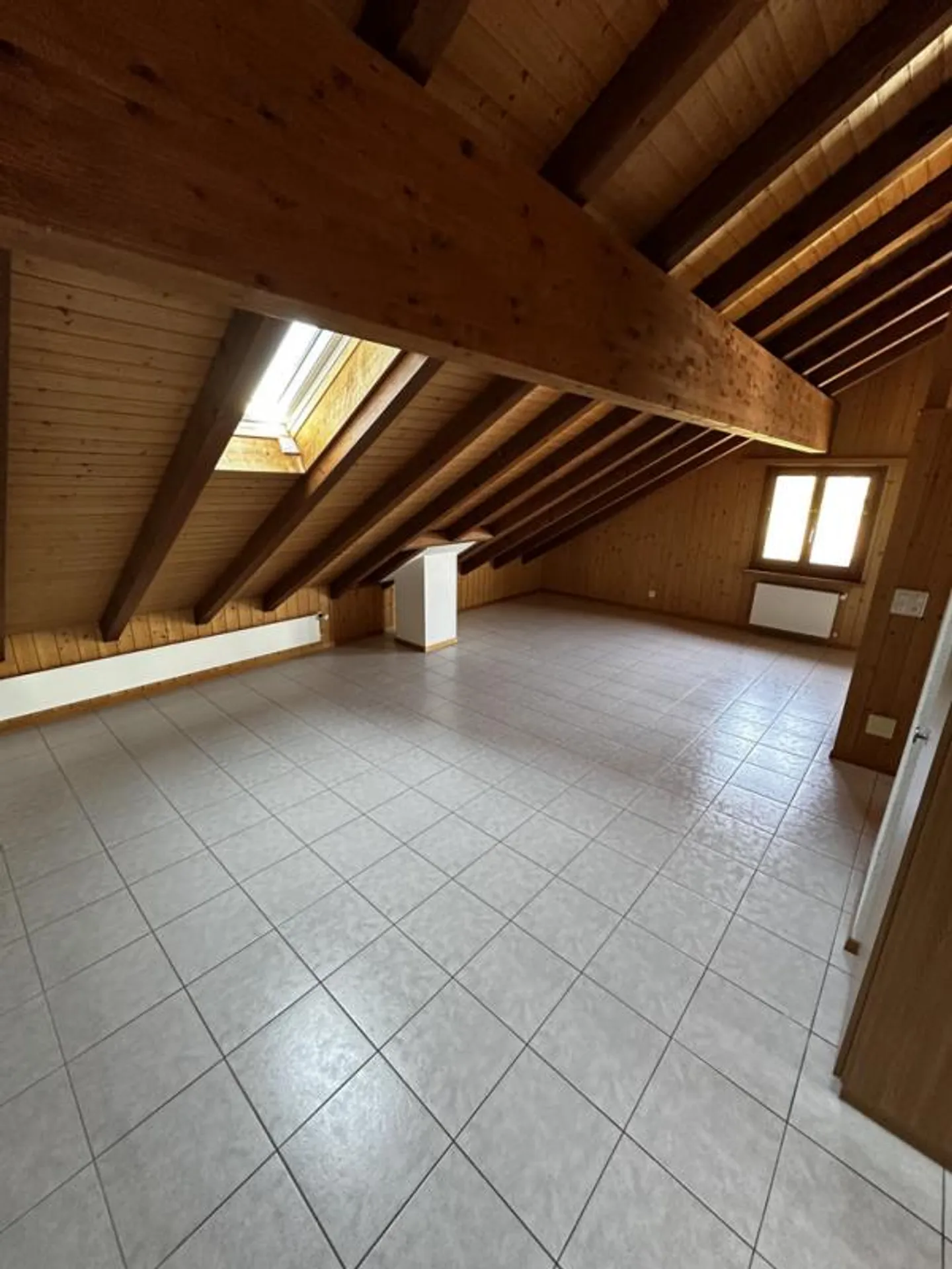 Cozy apartment in a family-friendly residential area - Photo 5 of 9