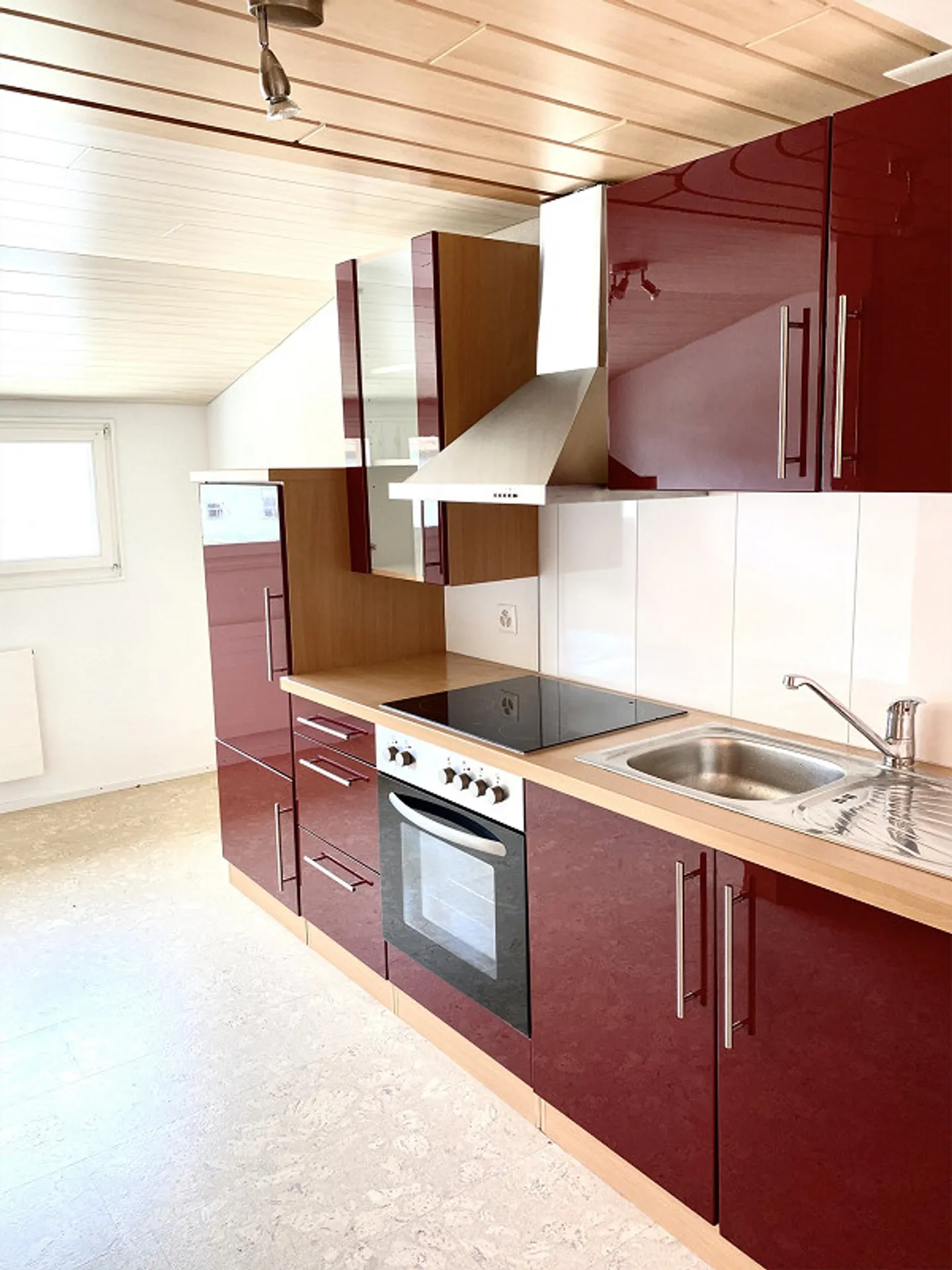Geräumige Dachwohnung - Foto 1 von 4