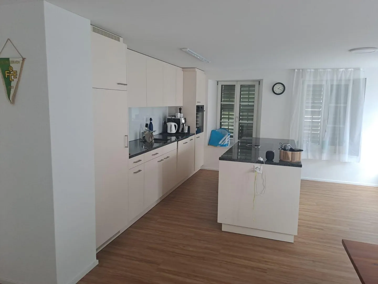 Modern 4.5-room apartment in a central location - Photo 1 of 6