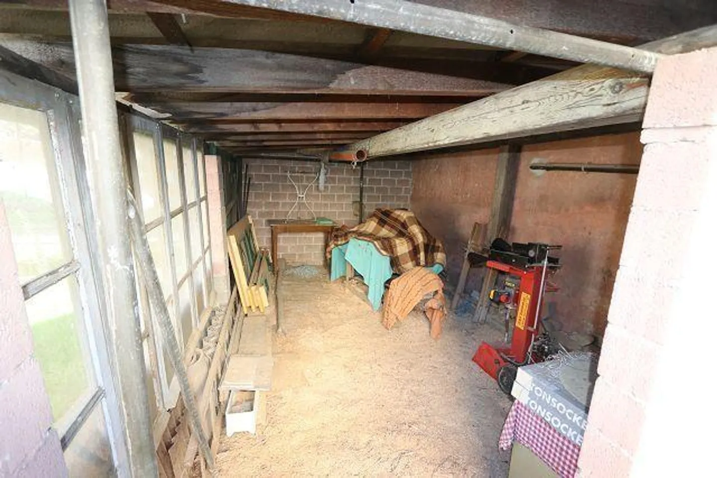 Casa bifamiliare con due appartamenti di 4 locali ristrutturati - Foto 20 di 24