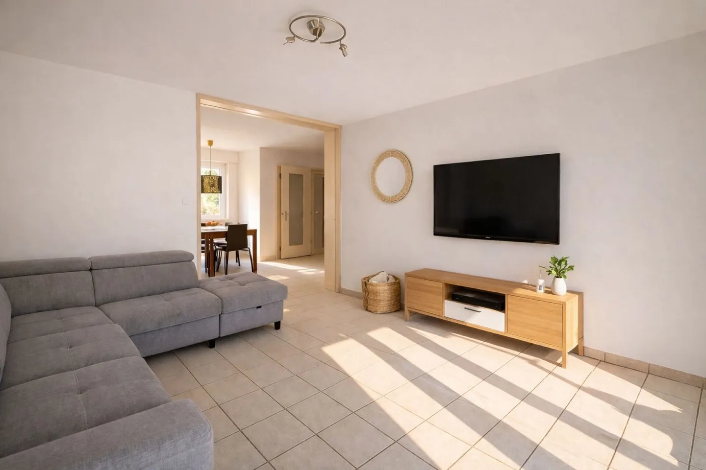 Helle Wohnung mit sonnigem Balkon - Foto 1 von 2