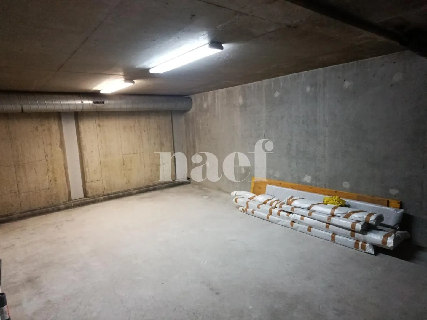 Dépôt Spacieux - Photo 2 sur 2
