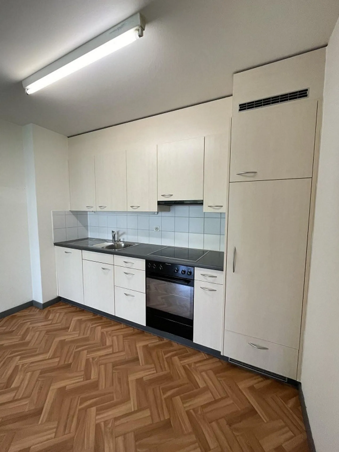 Appartement 3 pièces avec balcon à Frenkendorf à louer - Photo 2 sur 8