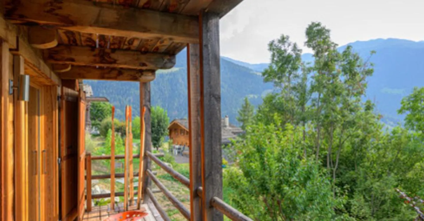 Character Chalet with a View in Sarreyer - Photo 8 of 10