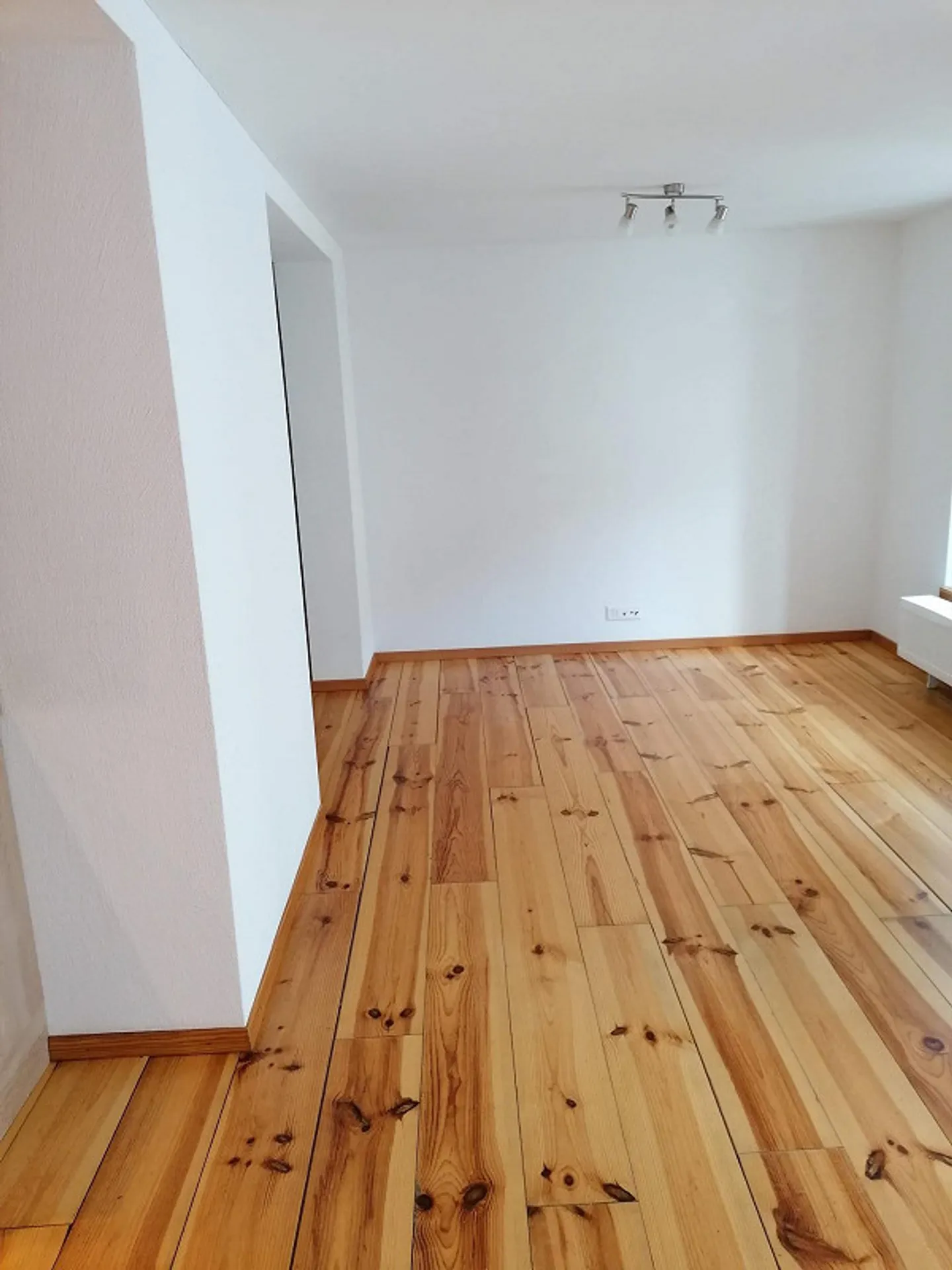 3.5 room apartment in the heart of Chur's old town - Photo 3 of 8